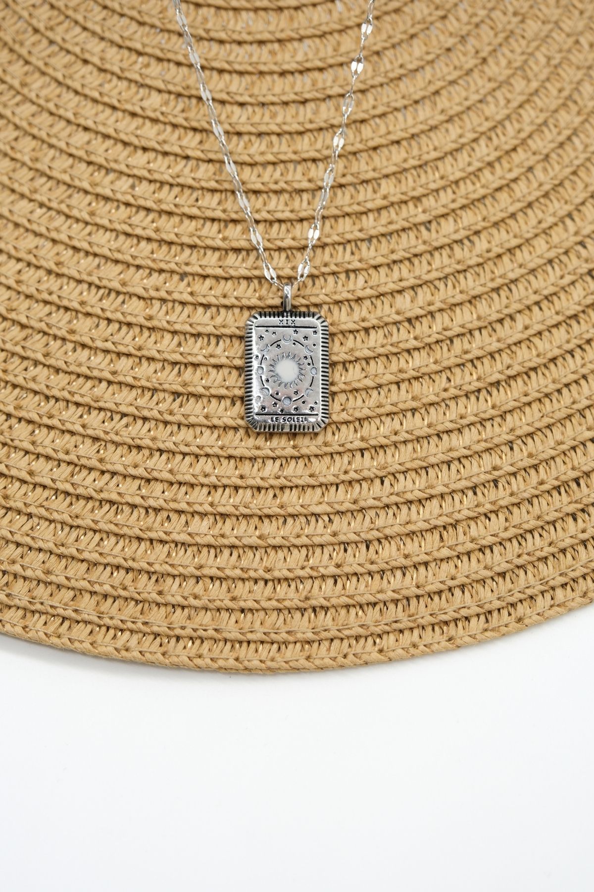 Çelik Silver Renk Güneş Tarot Kolye