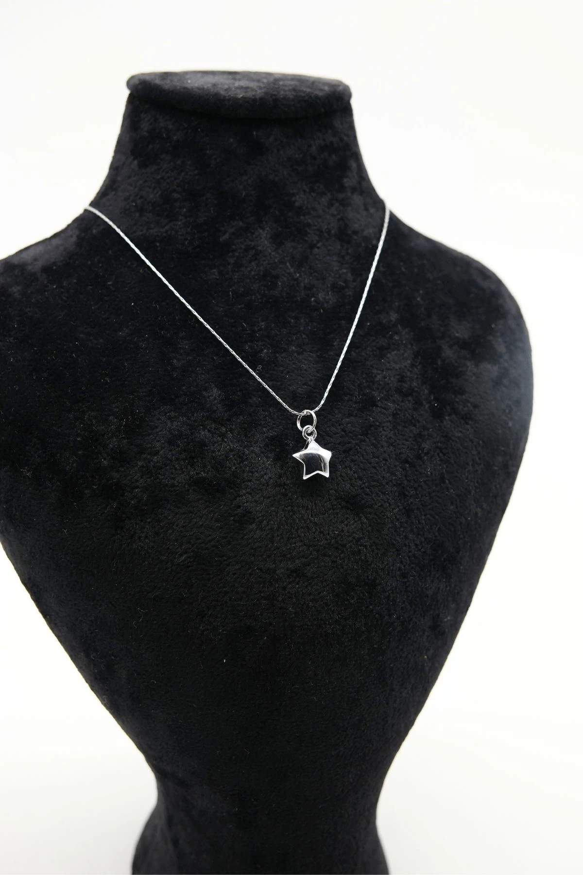 Çelik Silver Renk Minimal Şans Yıldız Kolye