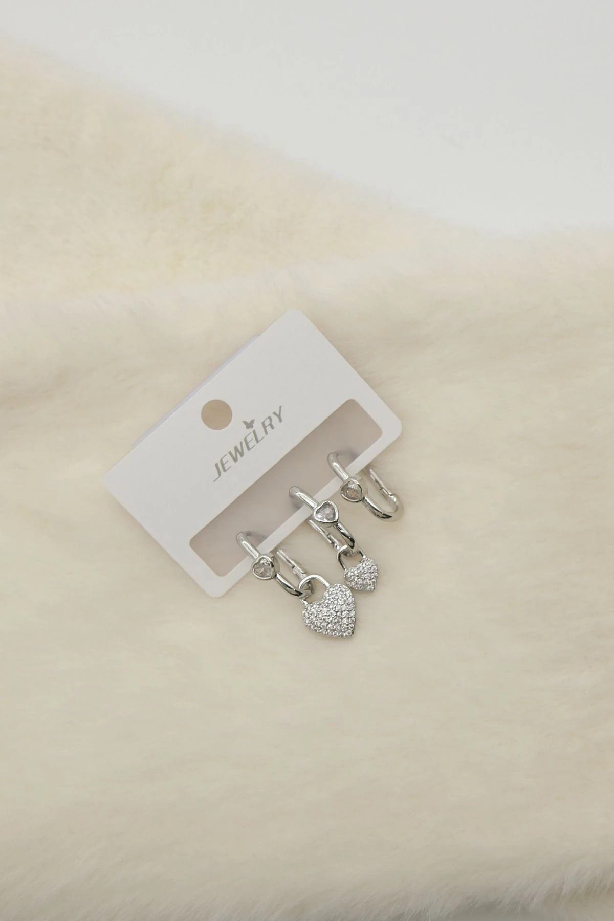 Gümüş Renk Kalp Figür Zirkon Taş İşleme 3 lü Set Küpe