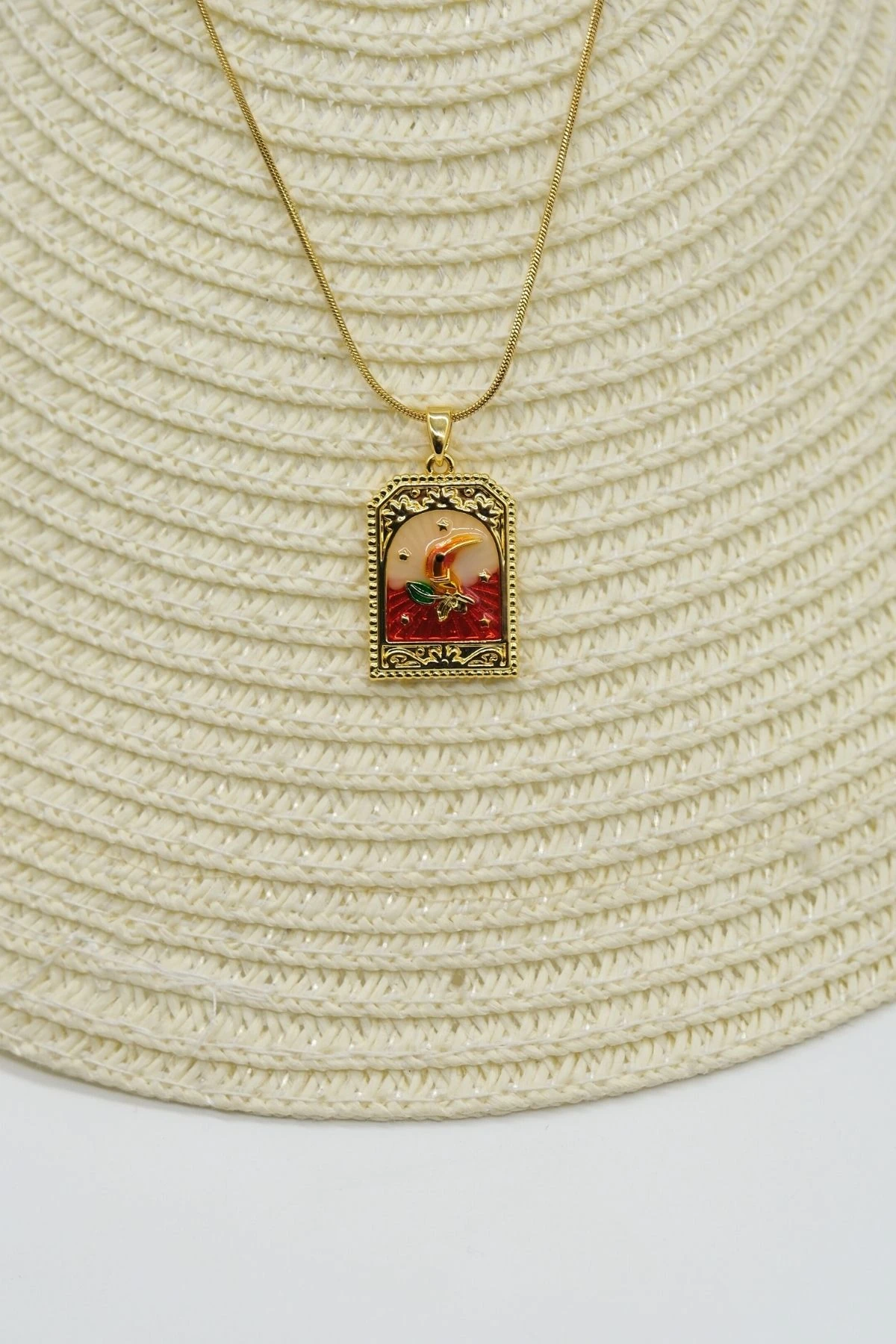 Çelik Gold Renk Zincir Papağan Figürlü Kolye