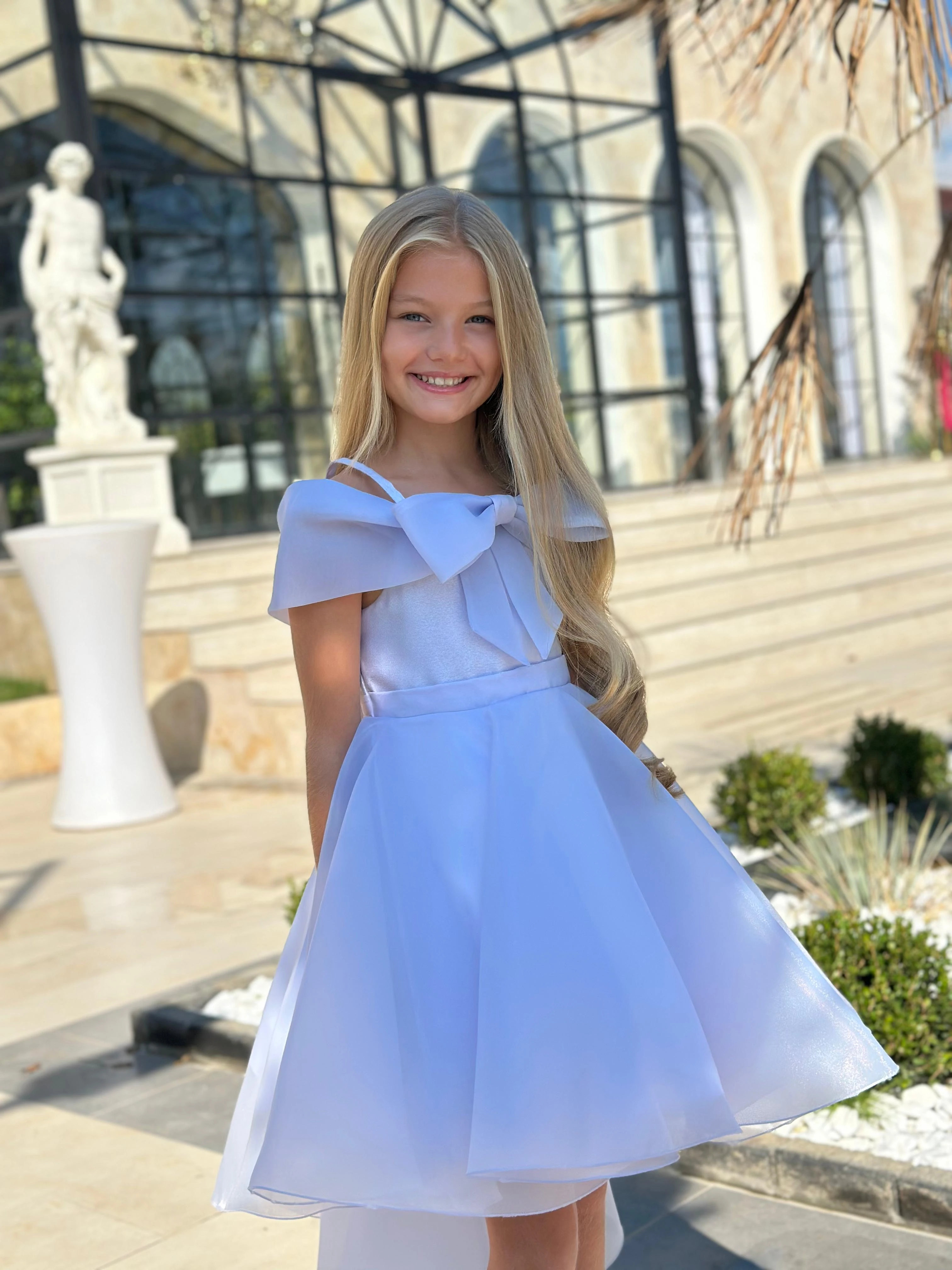 Fiyonk Detaylı Kuyruklu Elbise