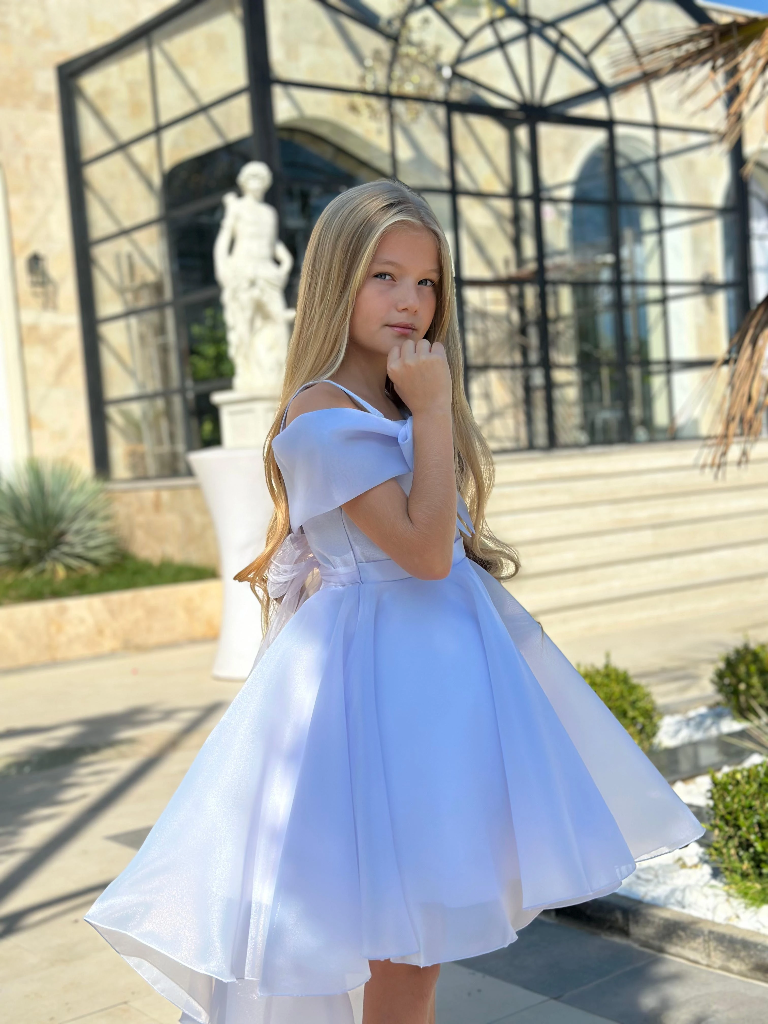 Fiyonk Detaylı Kuyruklu Elbise