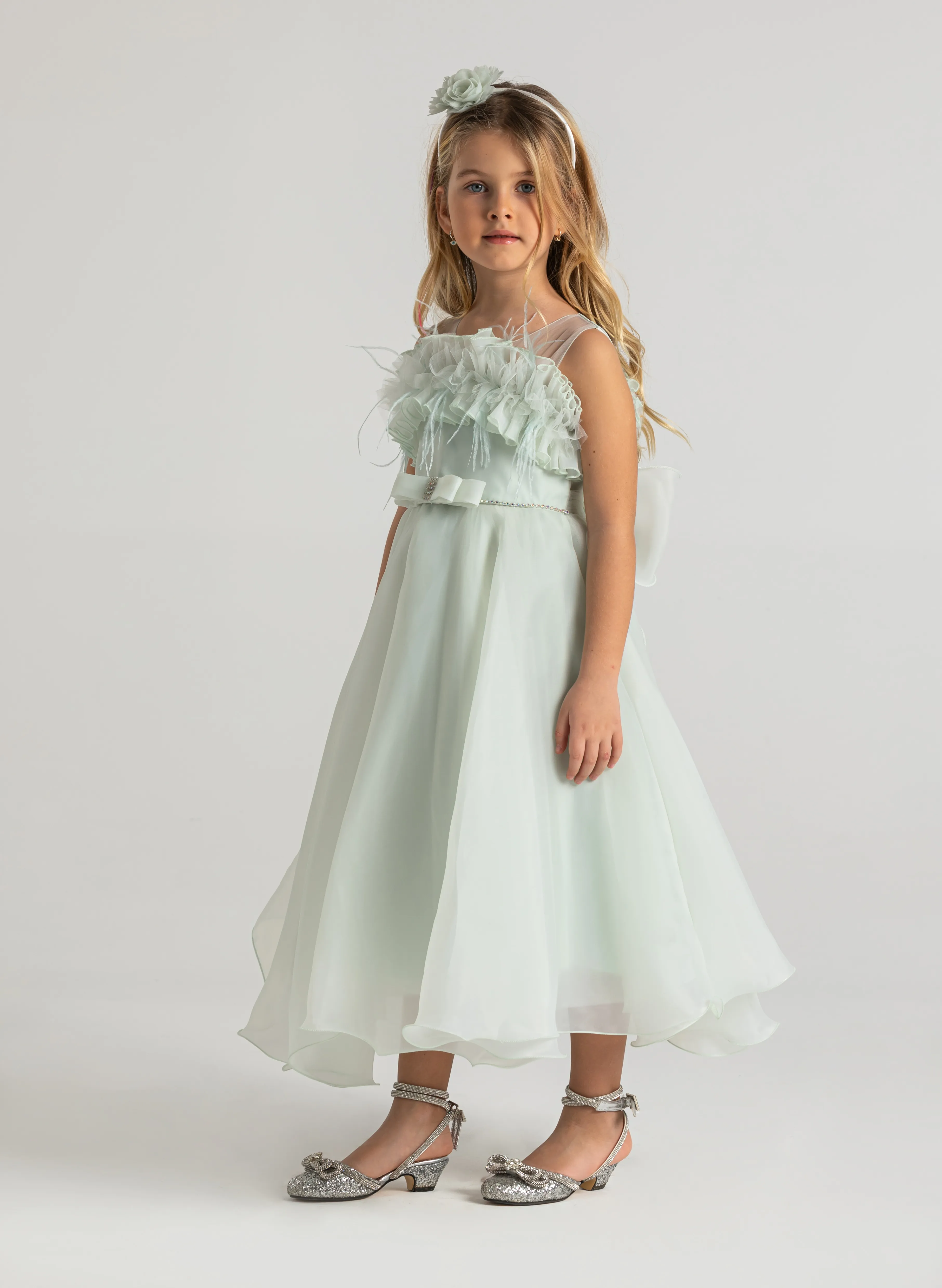 Fırfır tüy detaylı kız çocuk abiye elbise