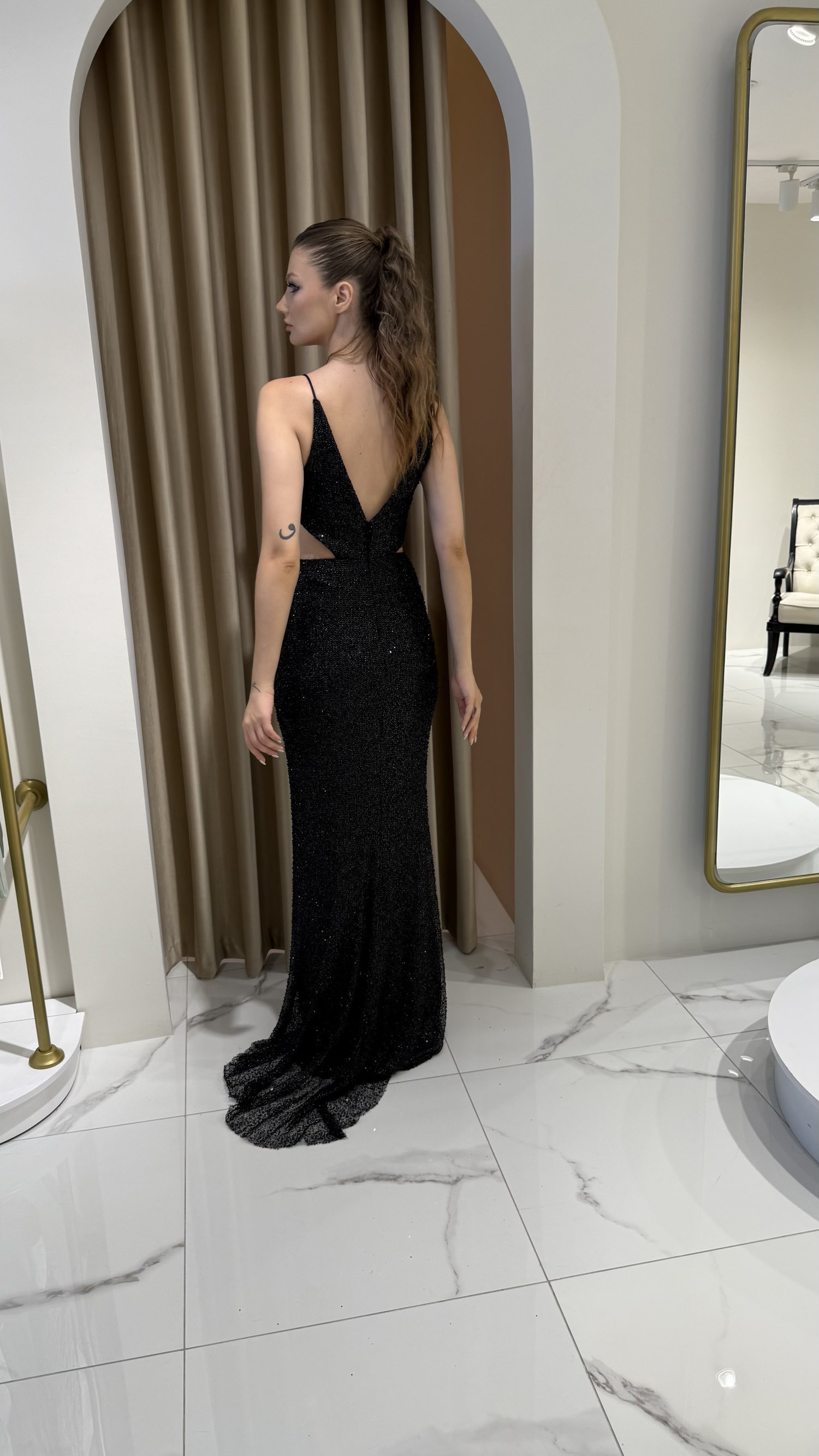 Bel ve Göğüs Detaylı Balık Model Abiye