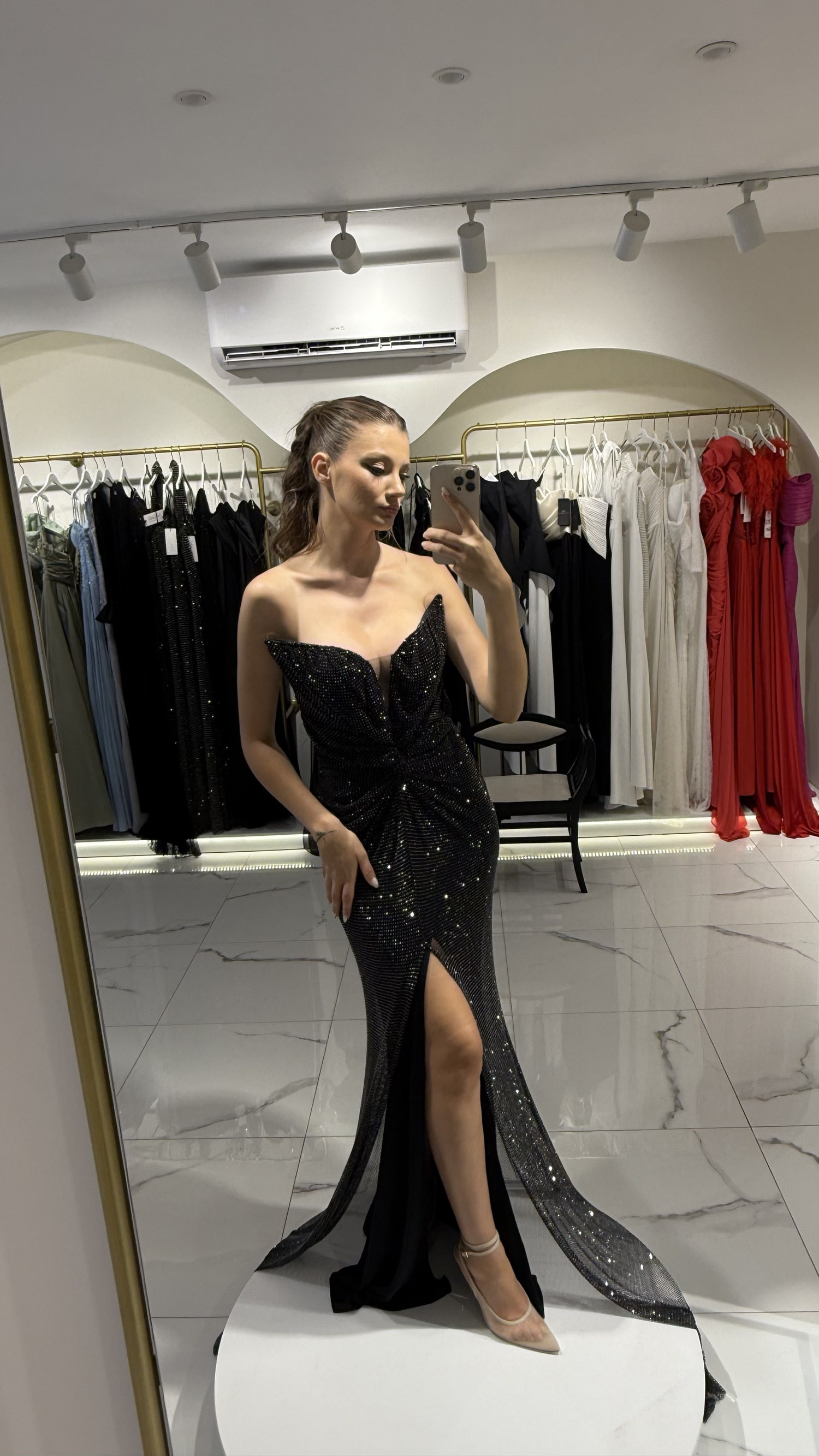 Göğüs Detaylı Taşlı Kuyruklu Balık Model Abiye