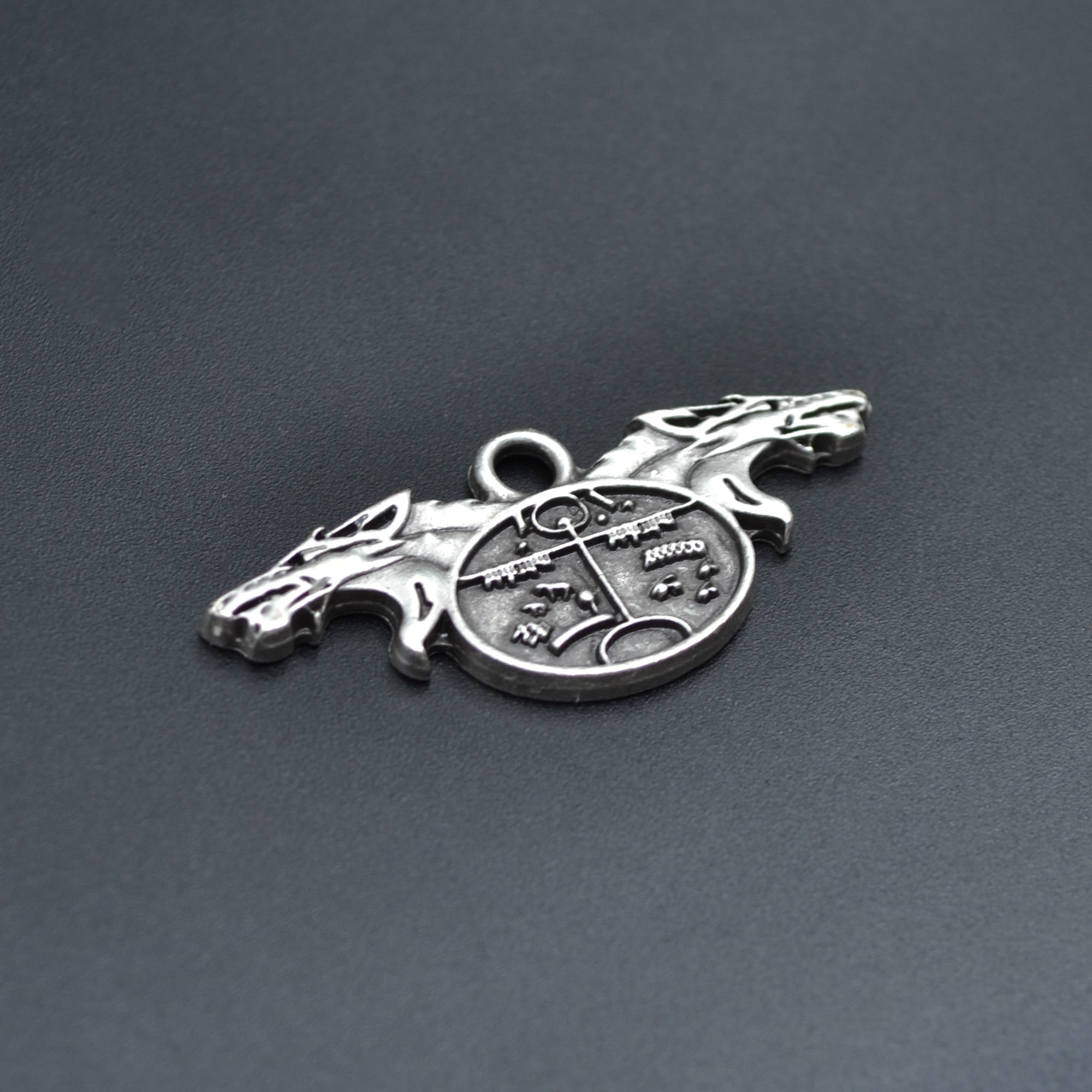 Şaman Kam Davulu - Kurt Kolye - Gümüş ( Silver ) Renk - 60 cm Deri İp Kolye