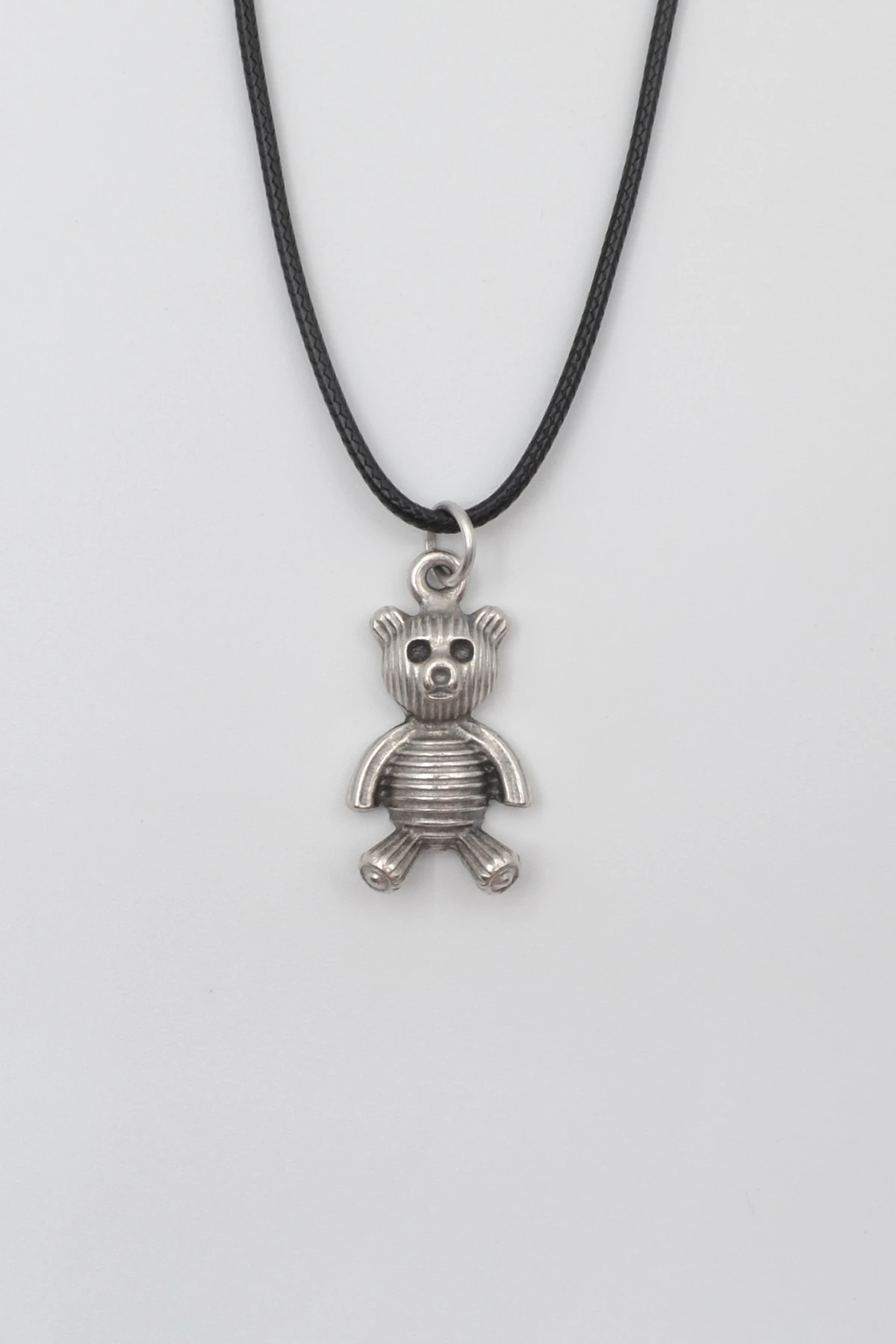 Oyuncak Ayıcık Siyah Deri İp Kolye - Antik Gümüş Kaplama - Kadın Erkek - 60 cm