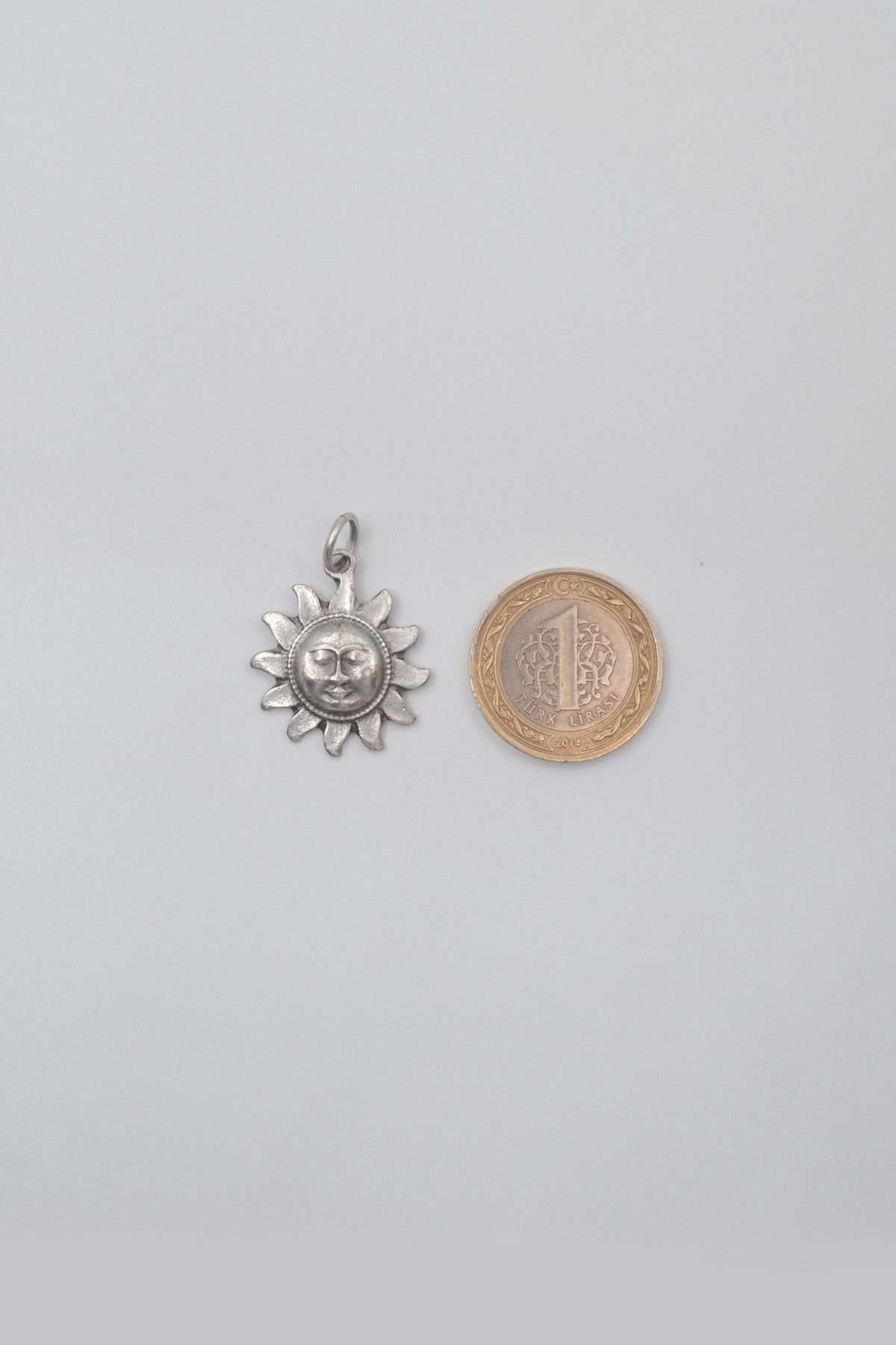 Vintage Güneş Yüz Kolye Ucu - Gümüş ( Silver ) Renk
