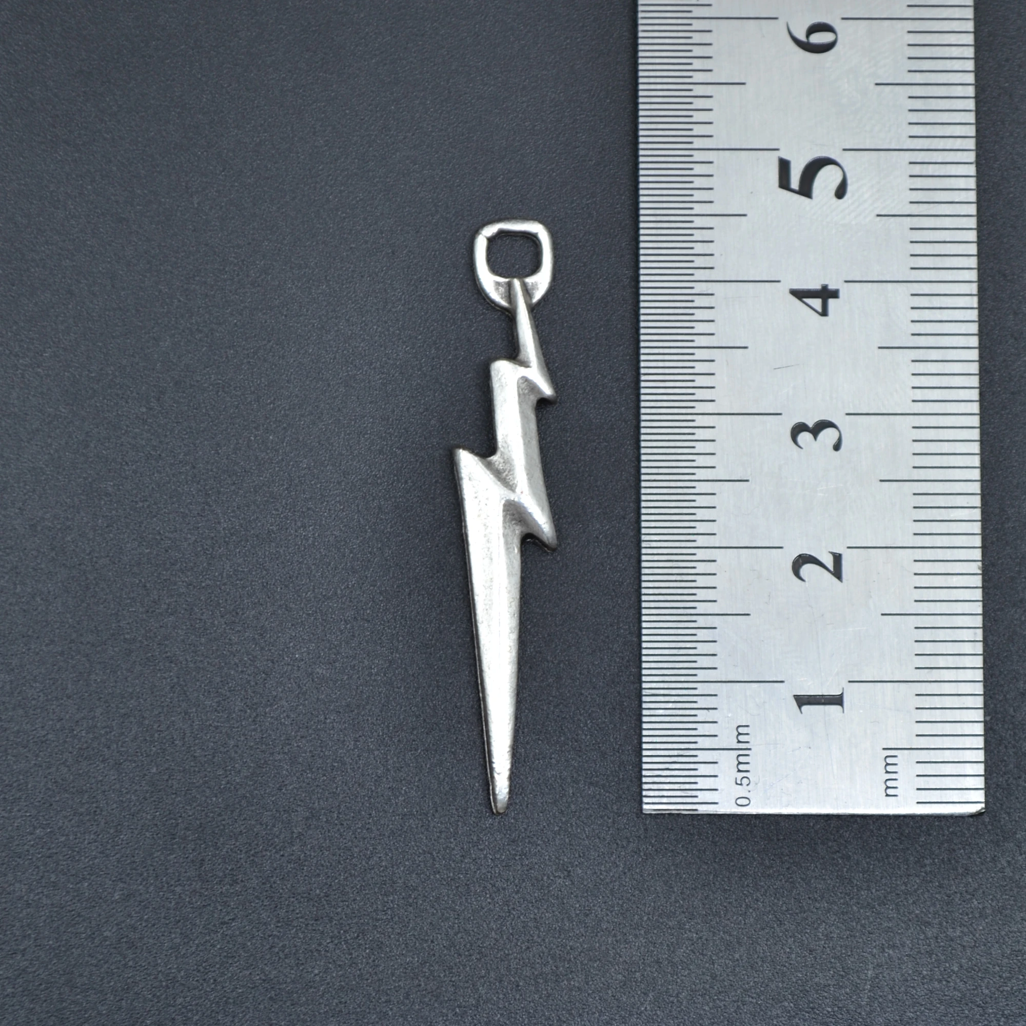 Şimşek Flash Kolye - Gümüş ( Silver ) Renk - 60 cm Düz Ezme Zincir Kolye