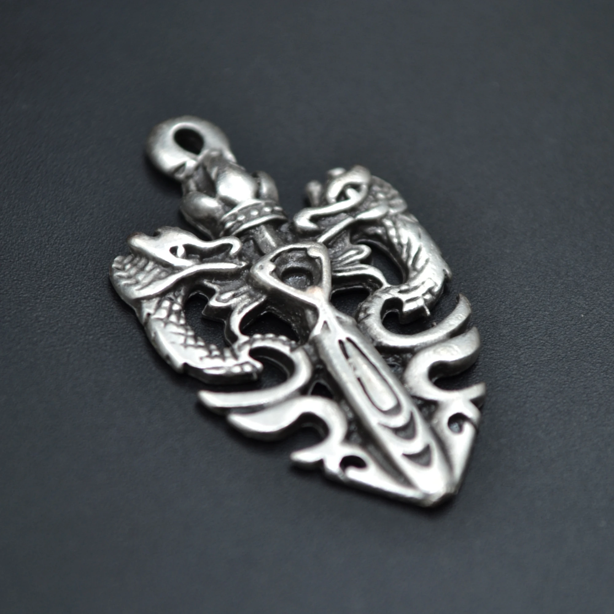 Ejderha Kılıç Kolye - Gümüş ( Silver ) Renk - 60 cm Düz Ezme Zincir Kolye