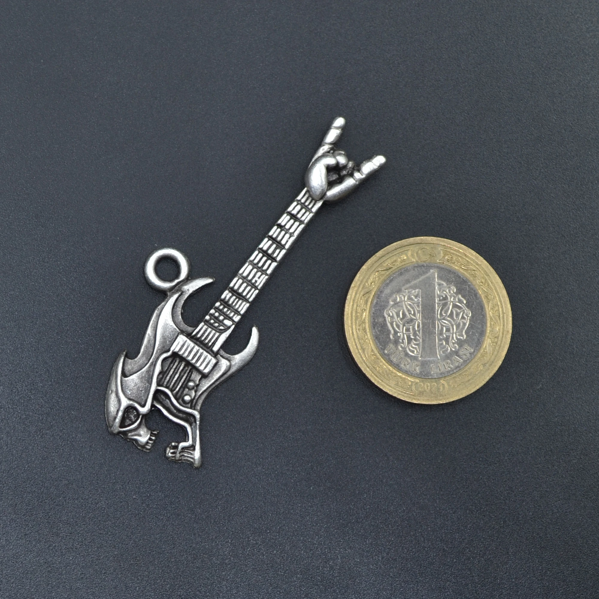 Kuru Kafa Elektro Gitar Kolye - Gümüş ( Silver ) Renk - 60 cm Düz Ezme Zincir Kolye