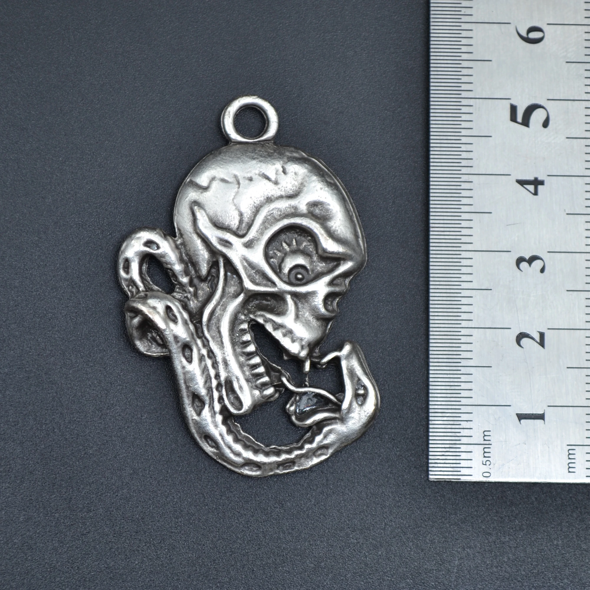 Yılan - Kuru Kafa - Venom Kolye - Gümüş ( Silver ) Renk - 60 cm Deri İp Kolye