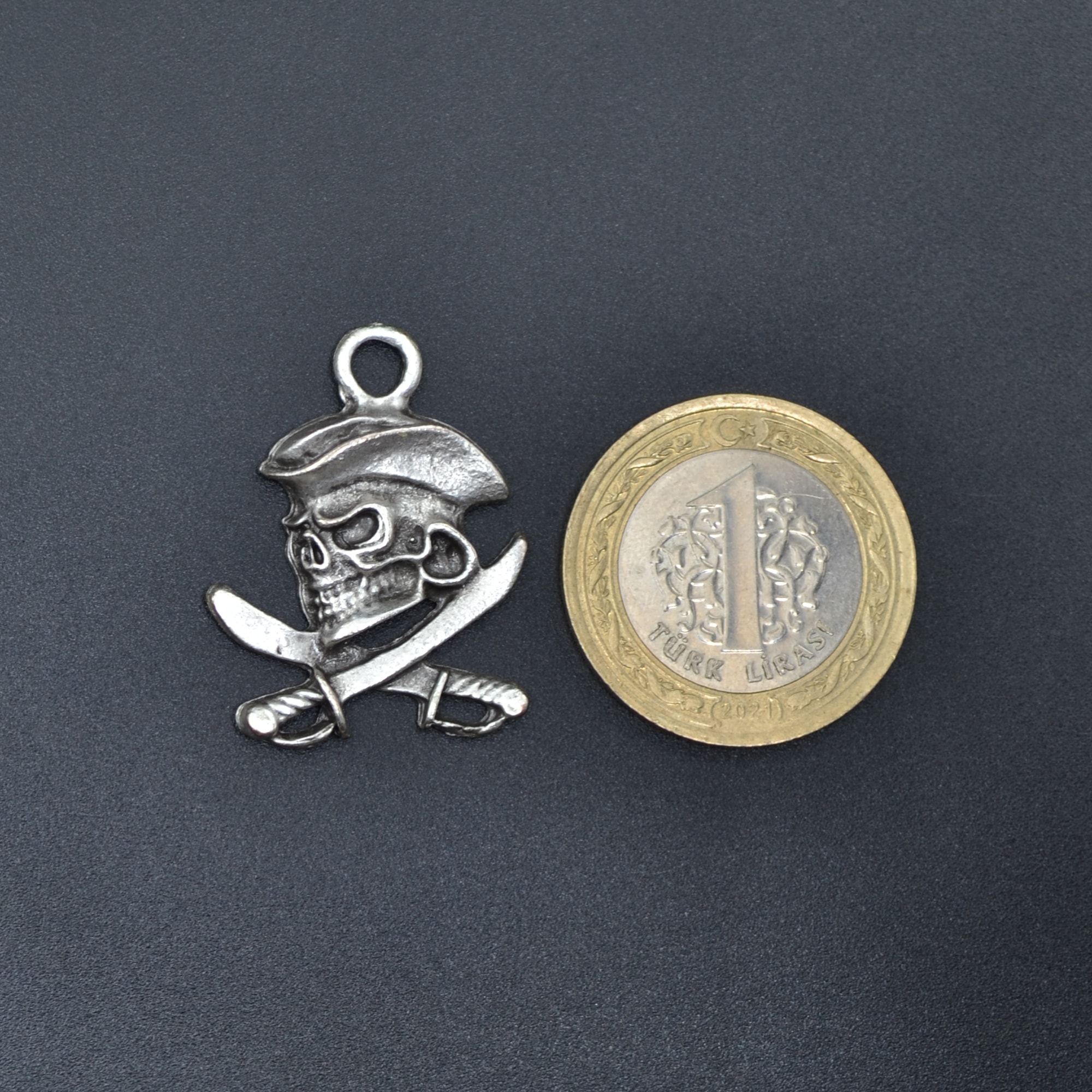 Kuru Kafa Korsan - Kılıç Kolye - Gümüş ( Silver ) Renk - 60 cm Deri İp Kolye