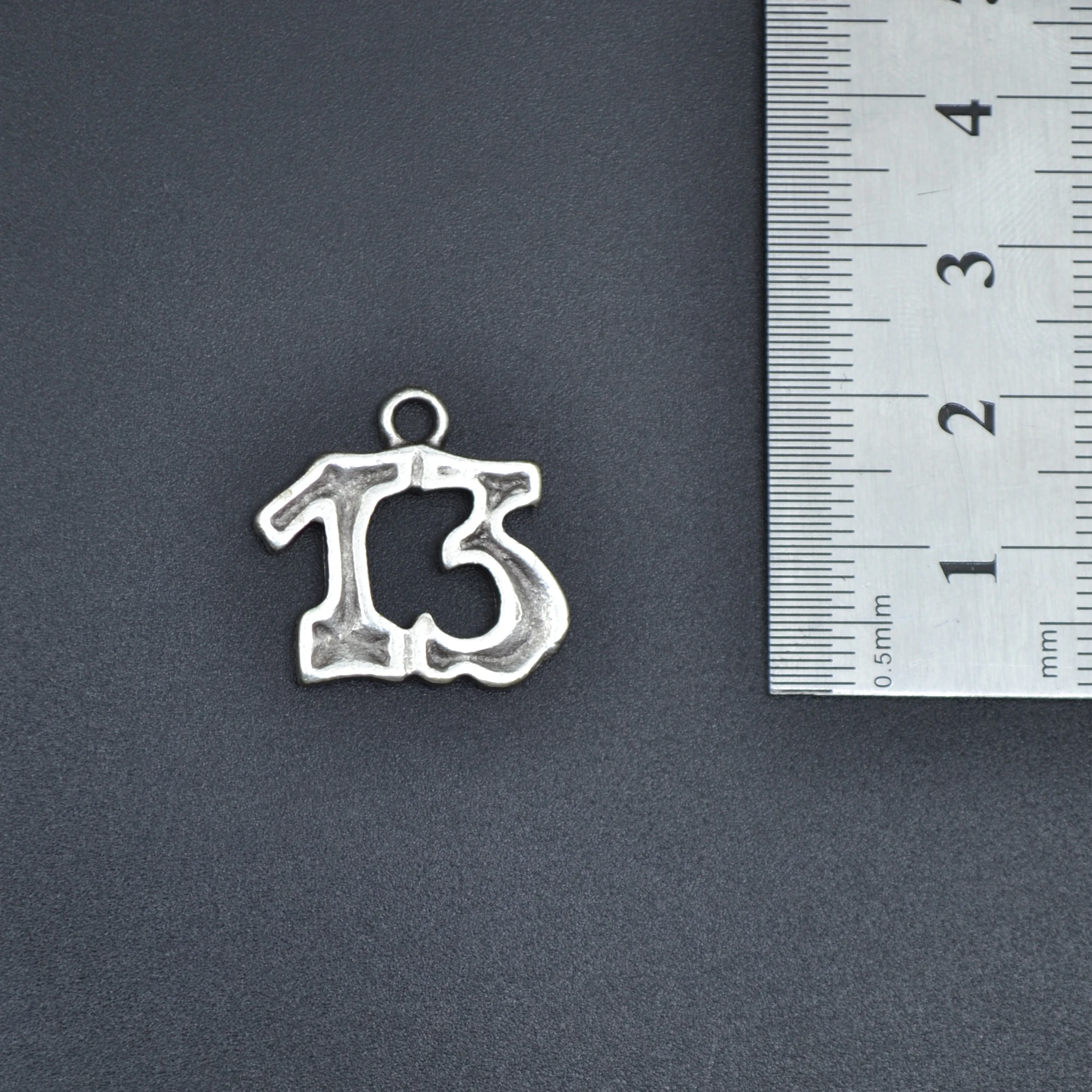 Minimal 13 Yazılı Kolye - Gümüş ( Silver ) Renk - 60 cm Düz Ezme Zincir Kolye