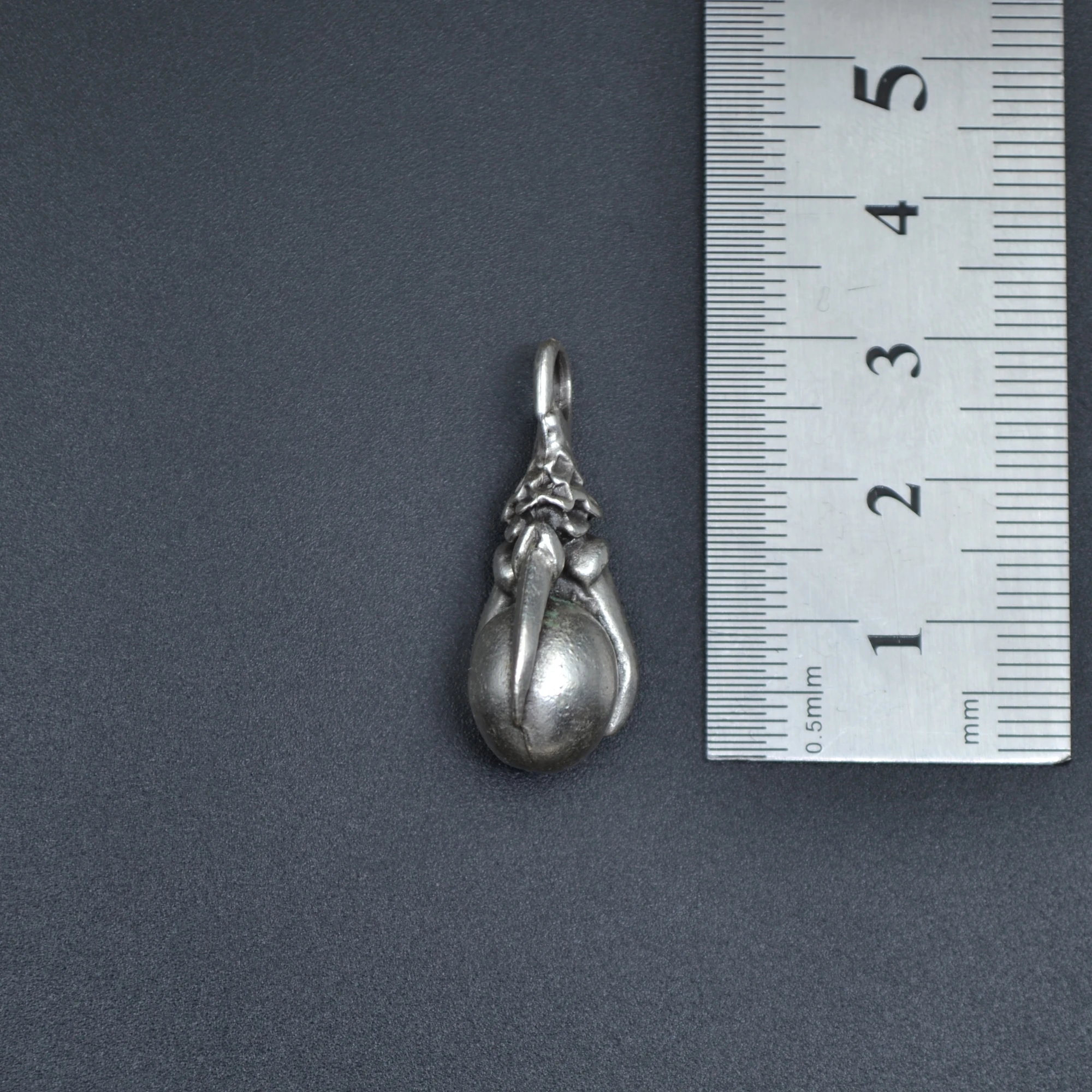 Gotik Ejderha Pençesi Kolye Ucu - Gümüş ( Silver ) Renk