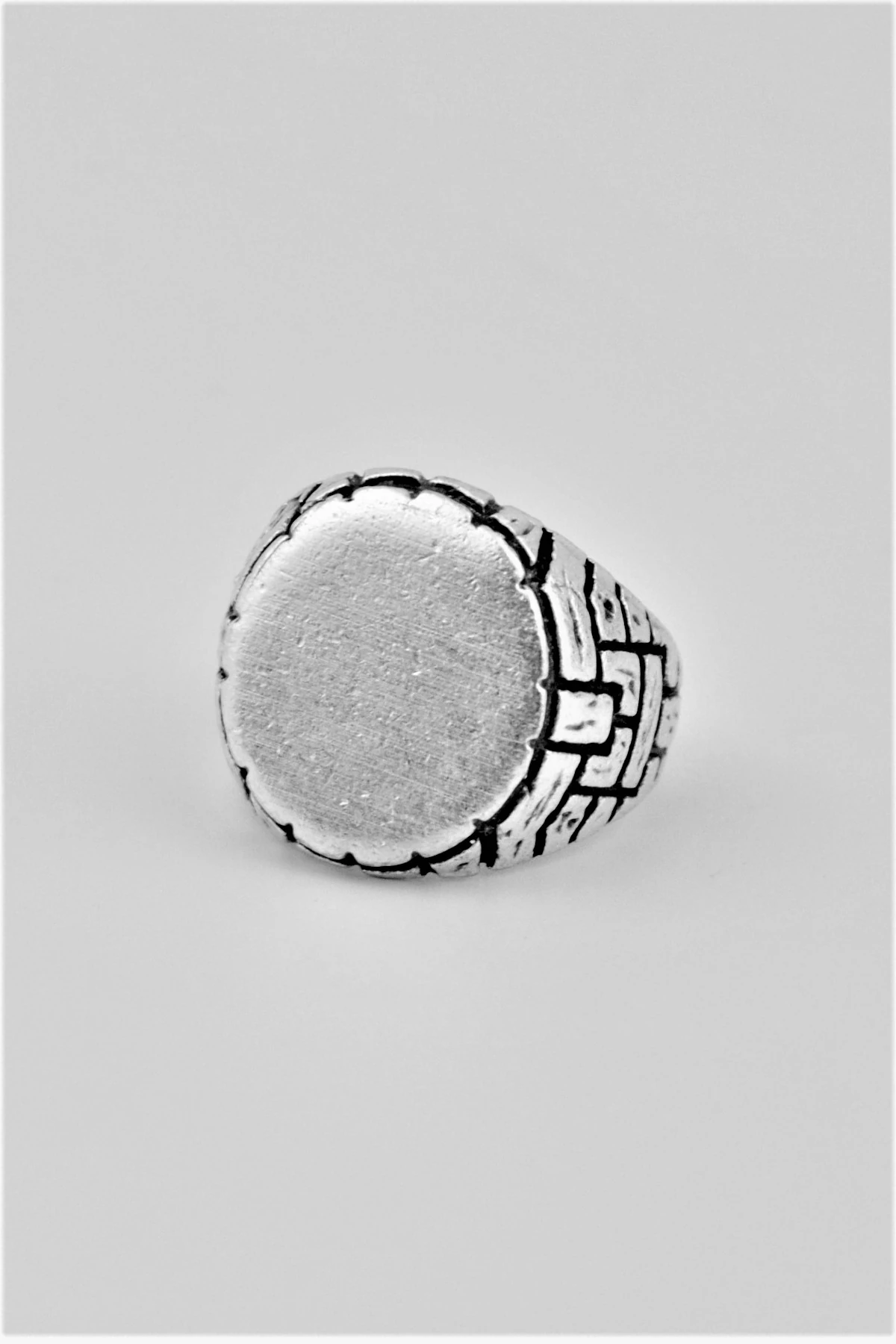 Çukur Yuvarlak Şovalye Gümüş Kaplama Ayarlamalı Erkek Yüzük