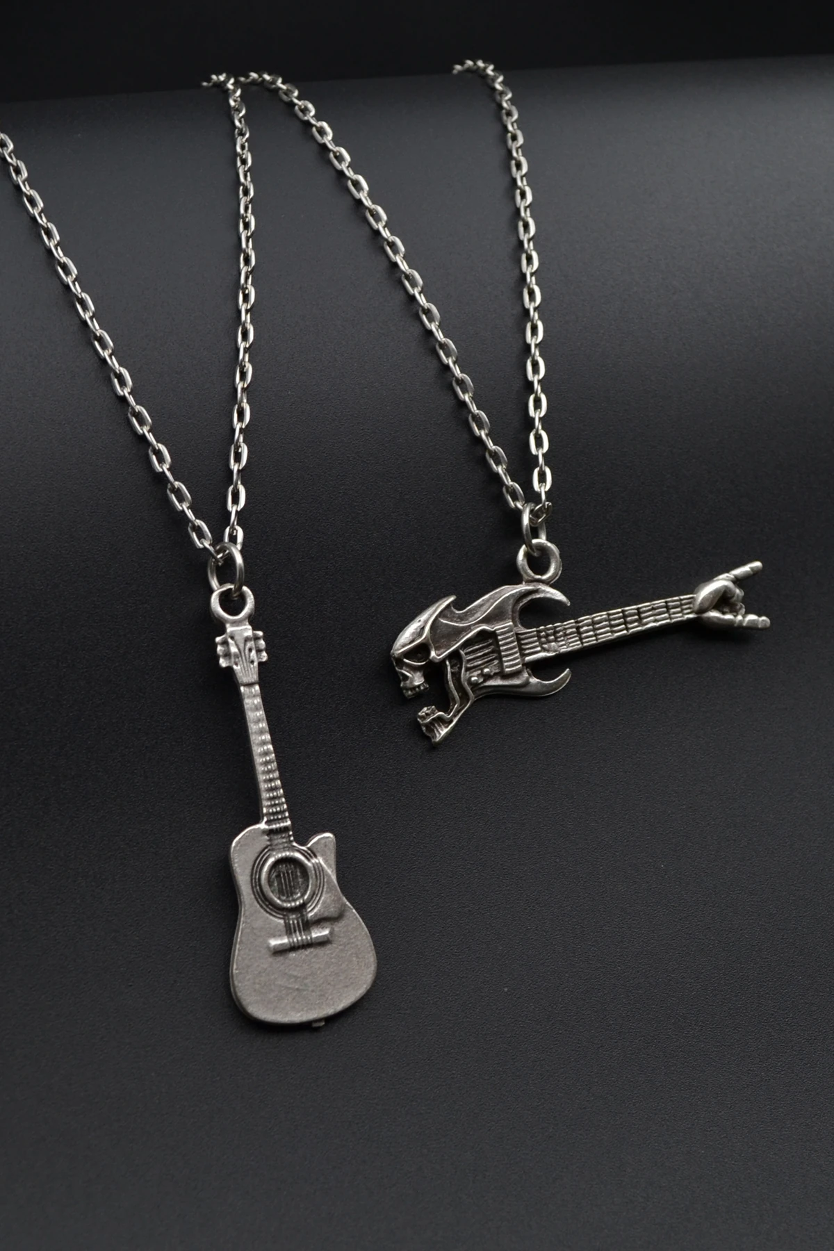 2'li Kuru Kafa Elektro Gitar Akustik Klasik Gitar Erkek Kadın Kolye Seti