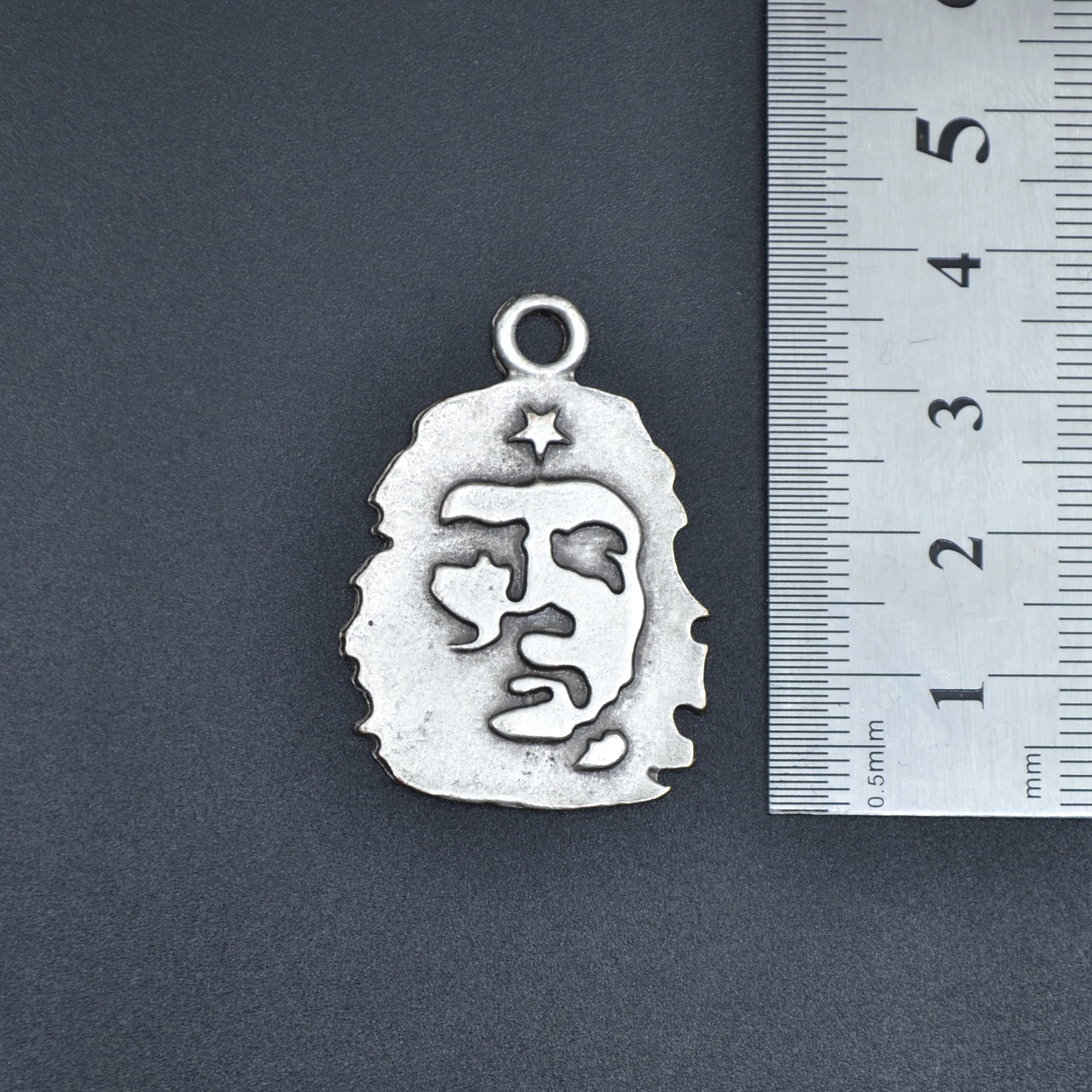 Che Guevara Kolye - Gümüş ( Silver ) Renk - 60 cm Deri İp Kolye