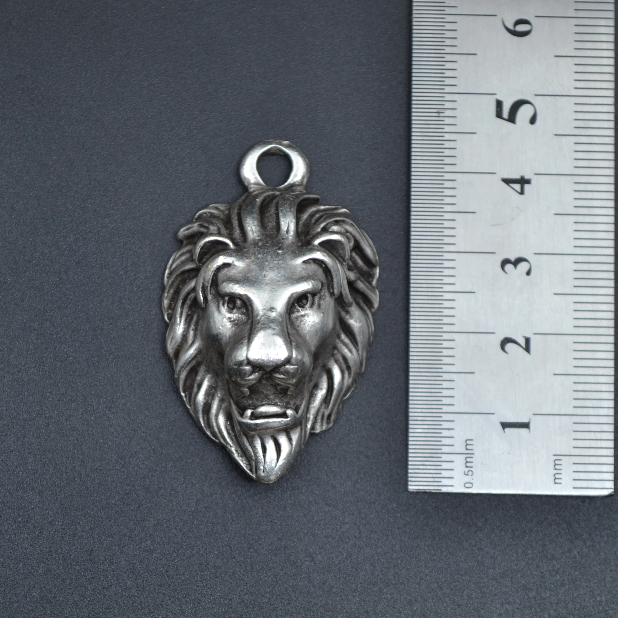 Aslan Kafası Şeklinde Kolye - Gümüş ( Silver ) Renk - 60 cm Deri İp Kolye