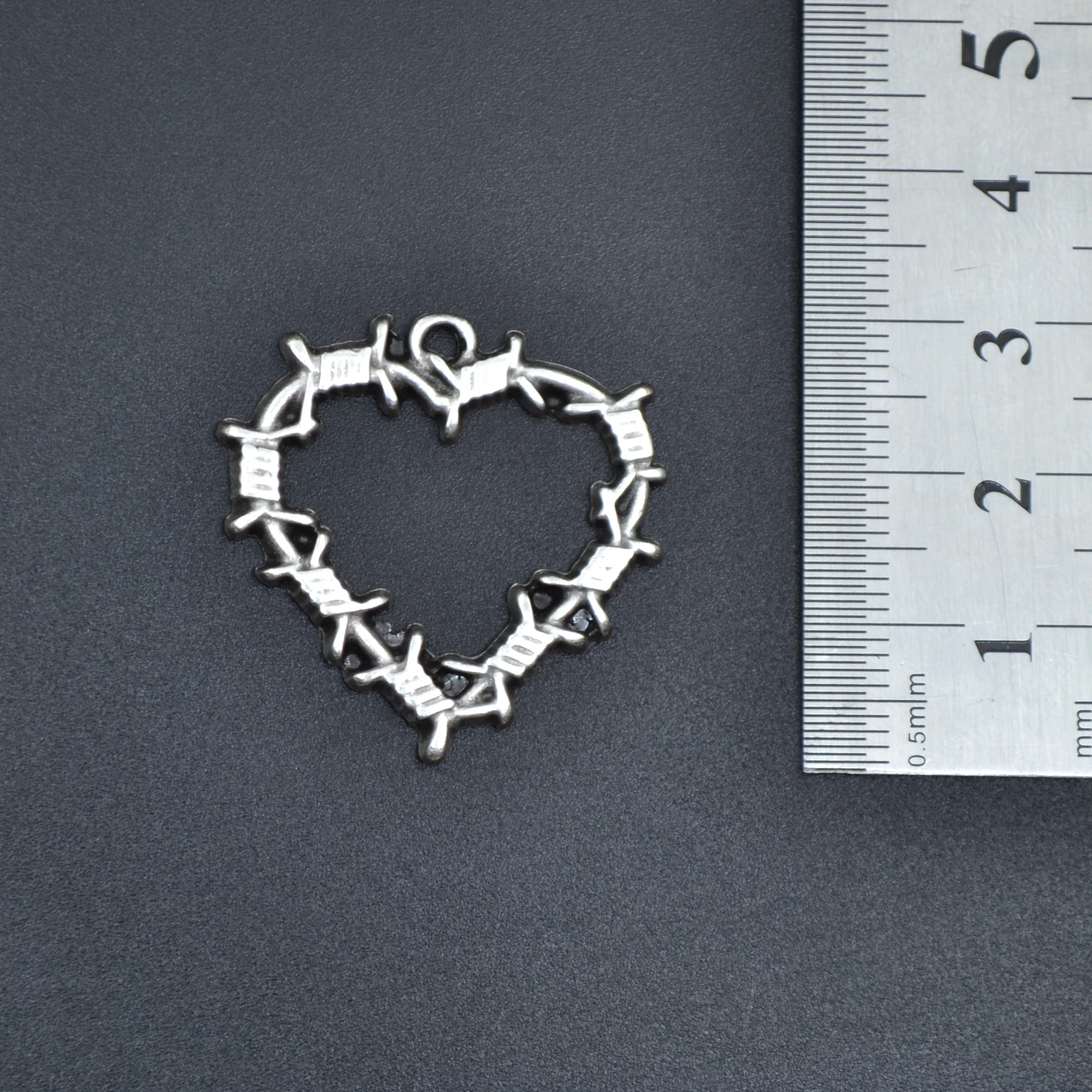 Dikenli Kalp Kolye Ucu - Gümüş ( Silver ) Renk