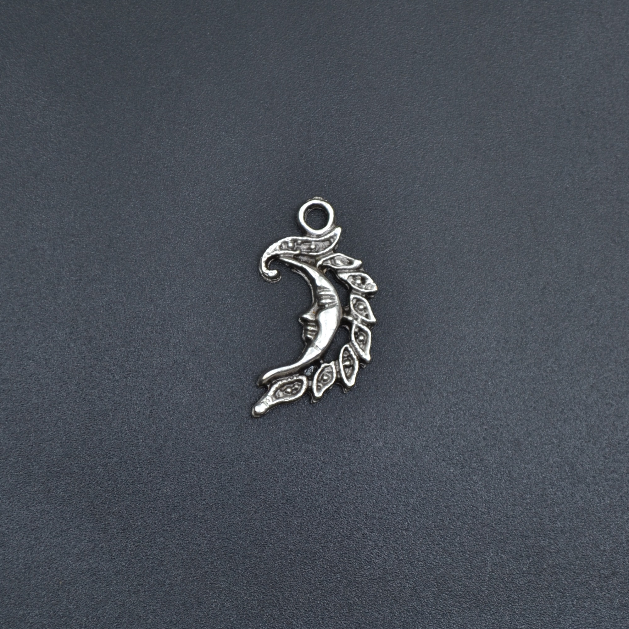 Minimal Ay Dede Kolye - Gümüş ( Silver ) Renk - 60 cm Düz Ezme Zincir Kolye