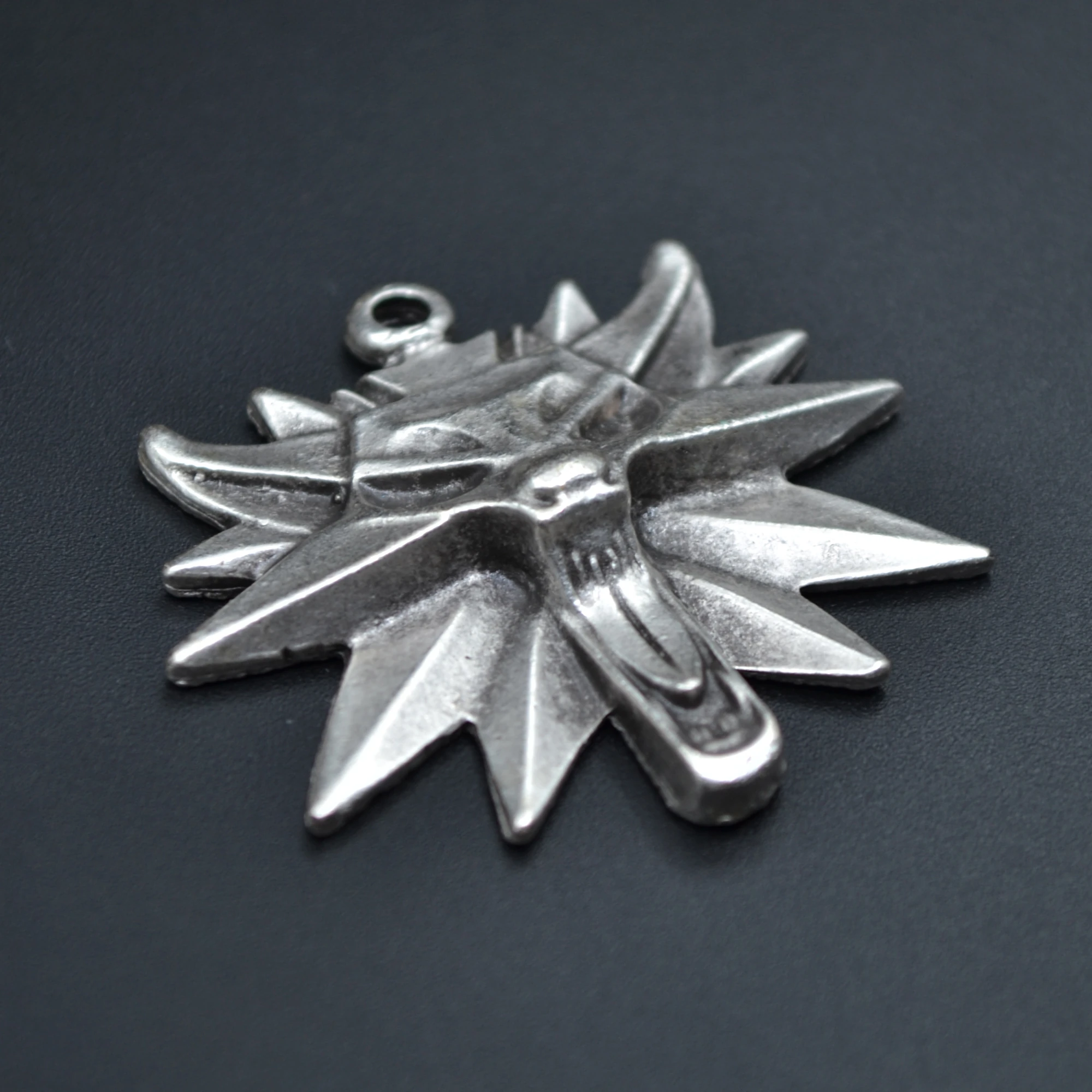 The Witcher 3 Boyutlu Kolye - Gümüş ( Silver ) Renk - 60 cm Deri İp Kolye