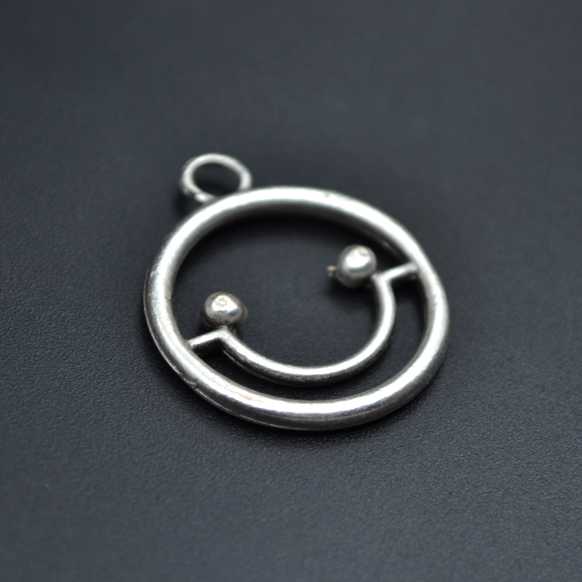 Minimal Gülen Surat - Smile Kolye - Gümüş ( Silver ) Renk - 60 cm Düz Ezme Zincir Kolye