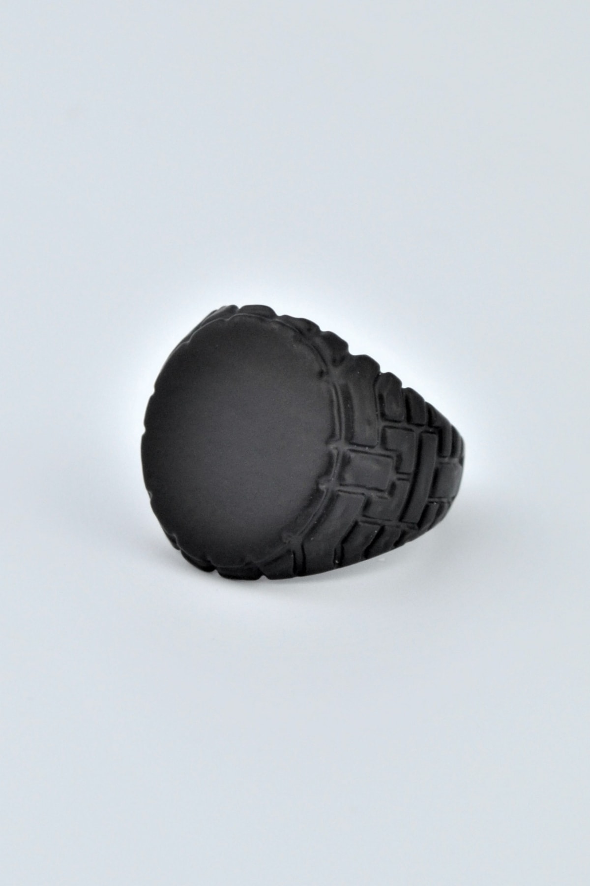 Yuvarlak Şovalye Mat Siyah Ayarlamalı Erkek Yüzük