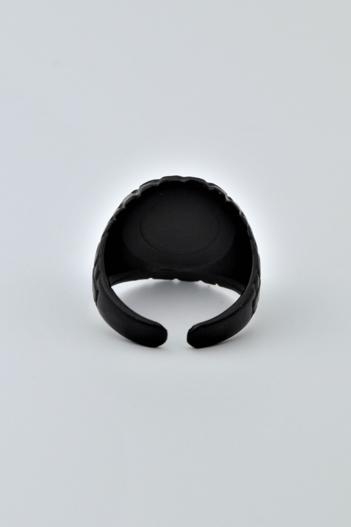 Yuvarlak Şovalye Mat Siyah Ayarlamalı Erkek Yüzük