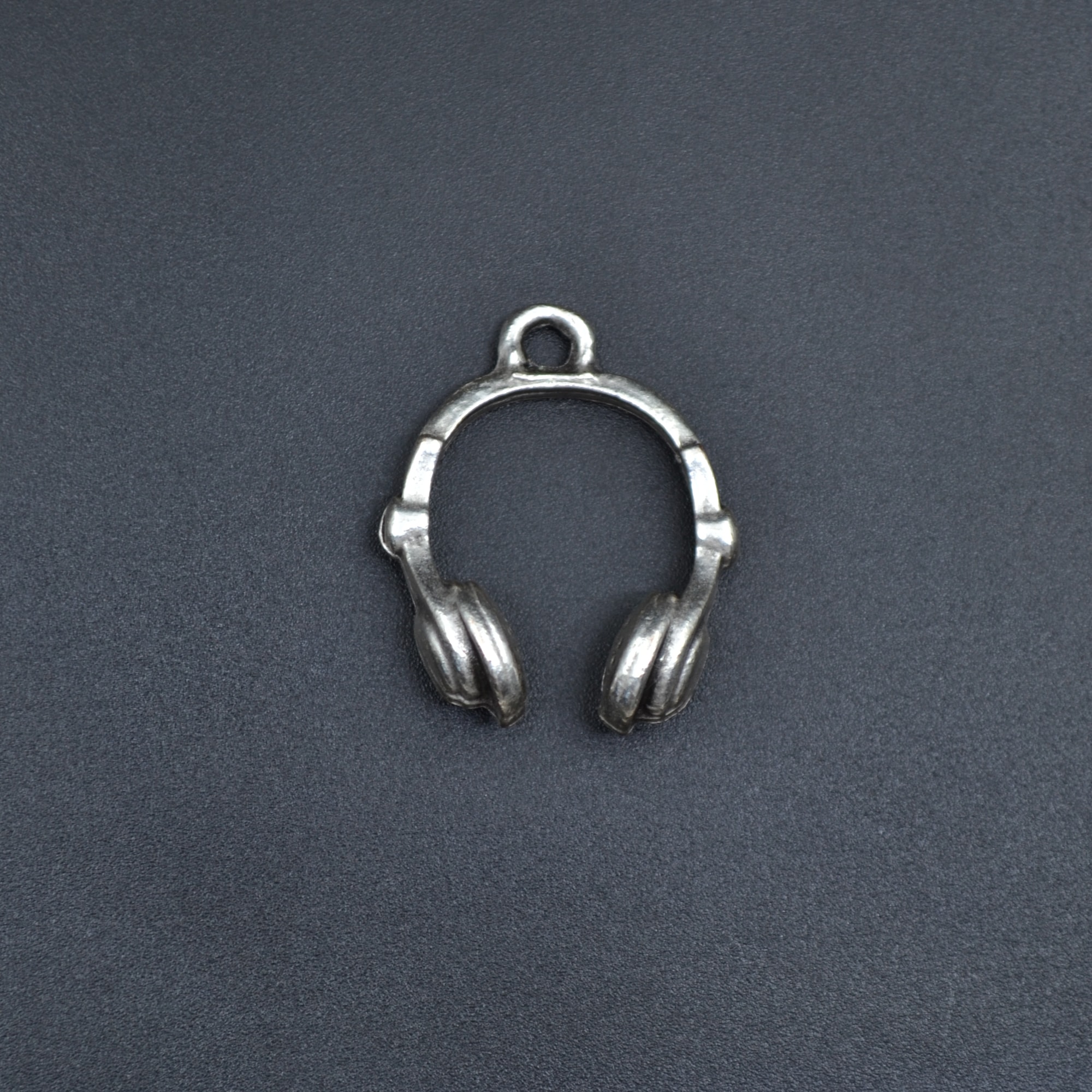 Kulaklık Kolye - Gümüş ( Silver ) Renk - 60 cm Deri İp Kolye