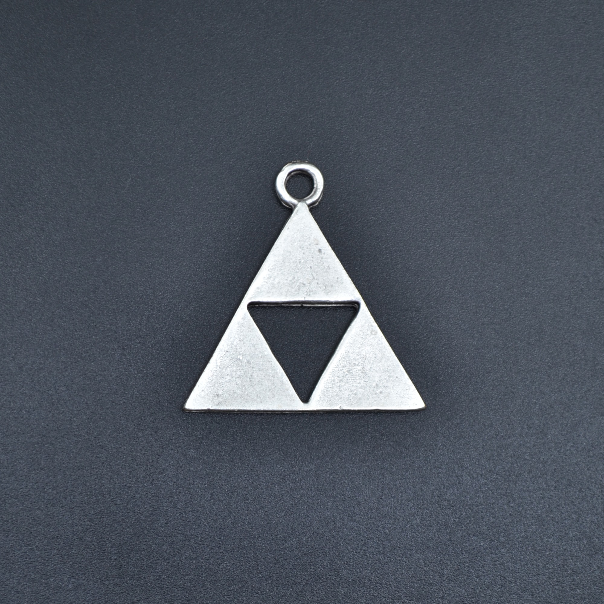 The Legend Of Zelda - Üçgen Kolye Ucu - Gümüş ( Silver ) Renk