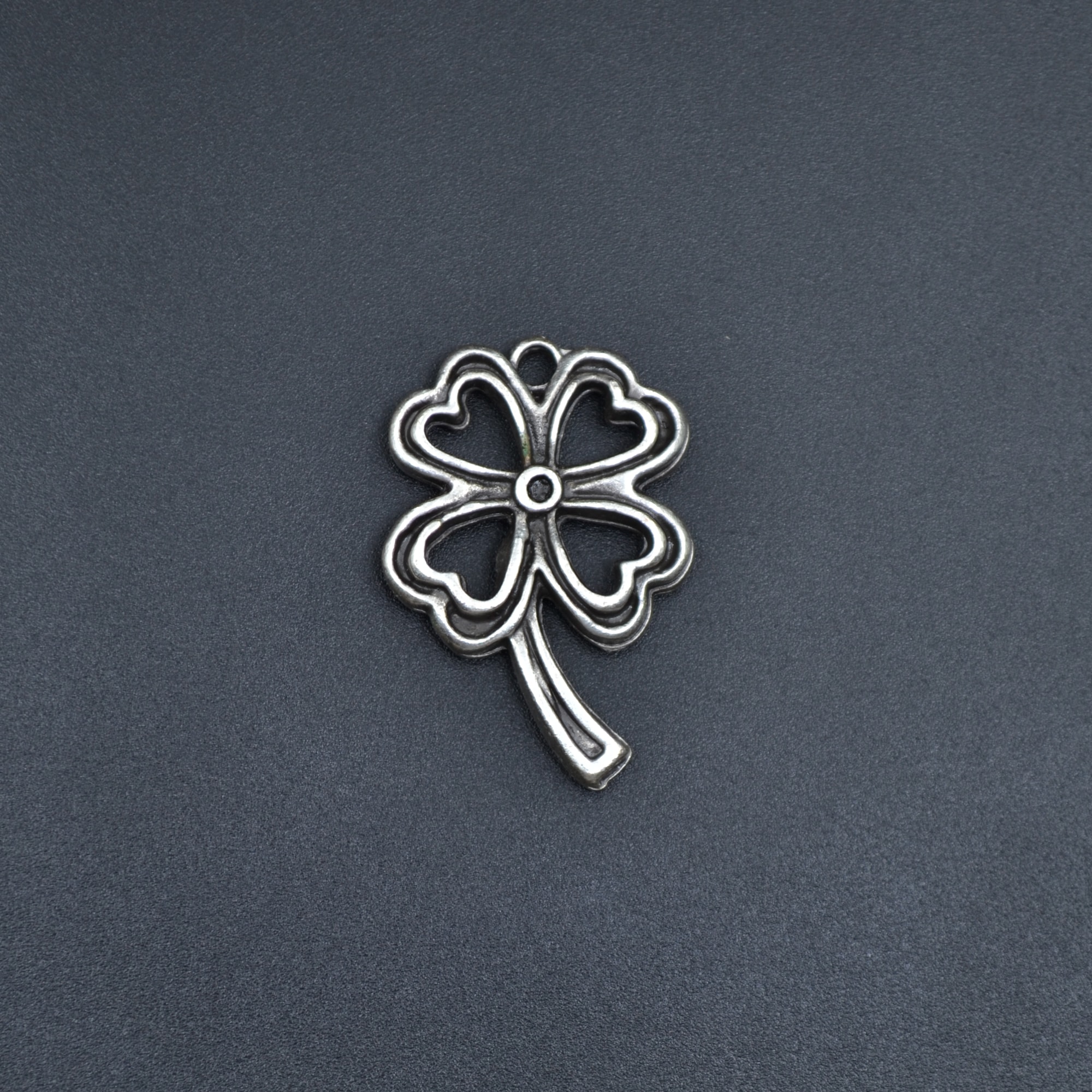 Dört Yapraklı Yonca Kolye - Gümüş ( Silver ) Renk - 60 cm Deri İp Kolye