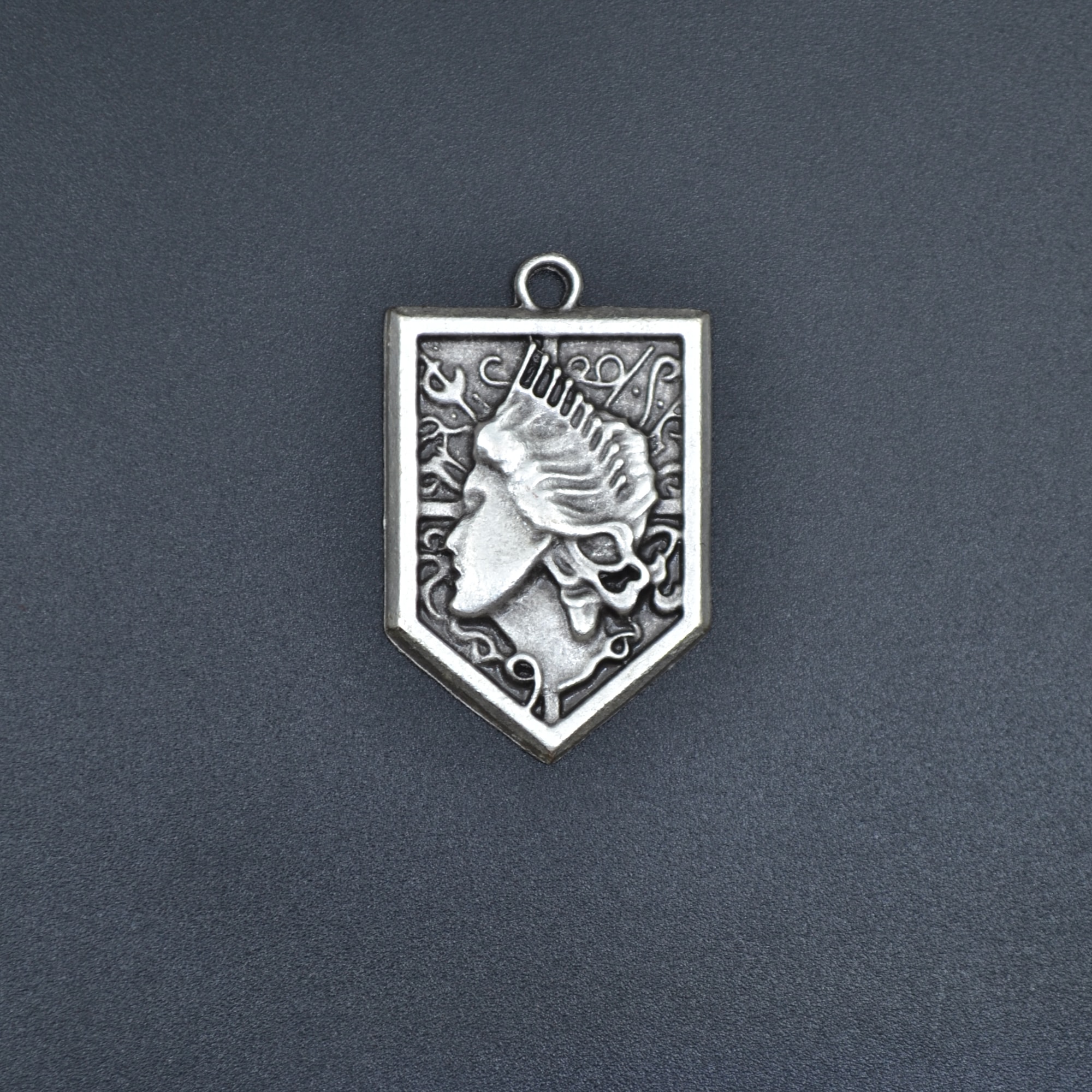 Anime Attack On Titan Sina Kolye Ucu - Gümüş ( Silver ) Renk