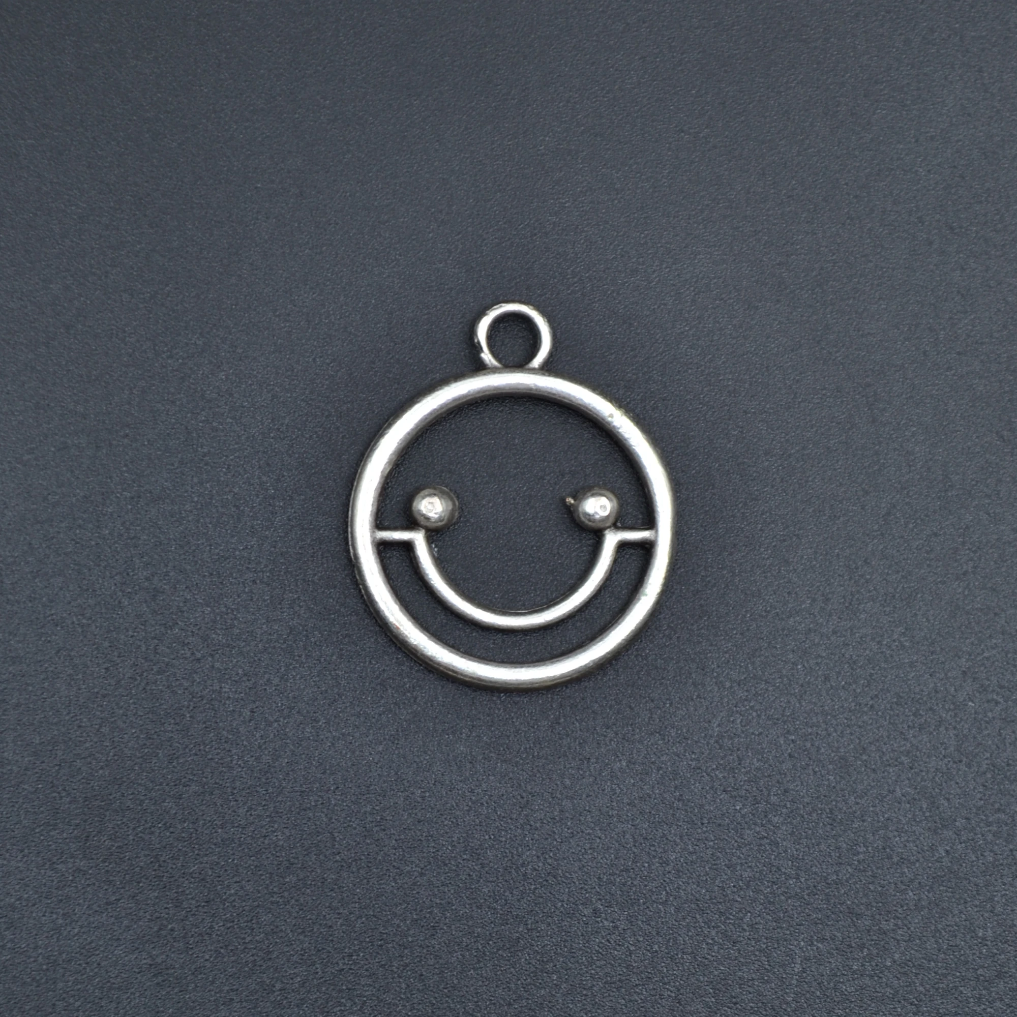 Minimal Gülen Surat - Smile Kolye - Gümüş ( Silver ) Renk - 60 cm Örme Zincir Kolye