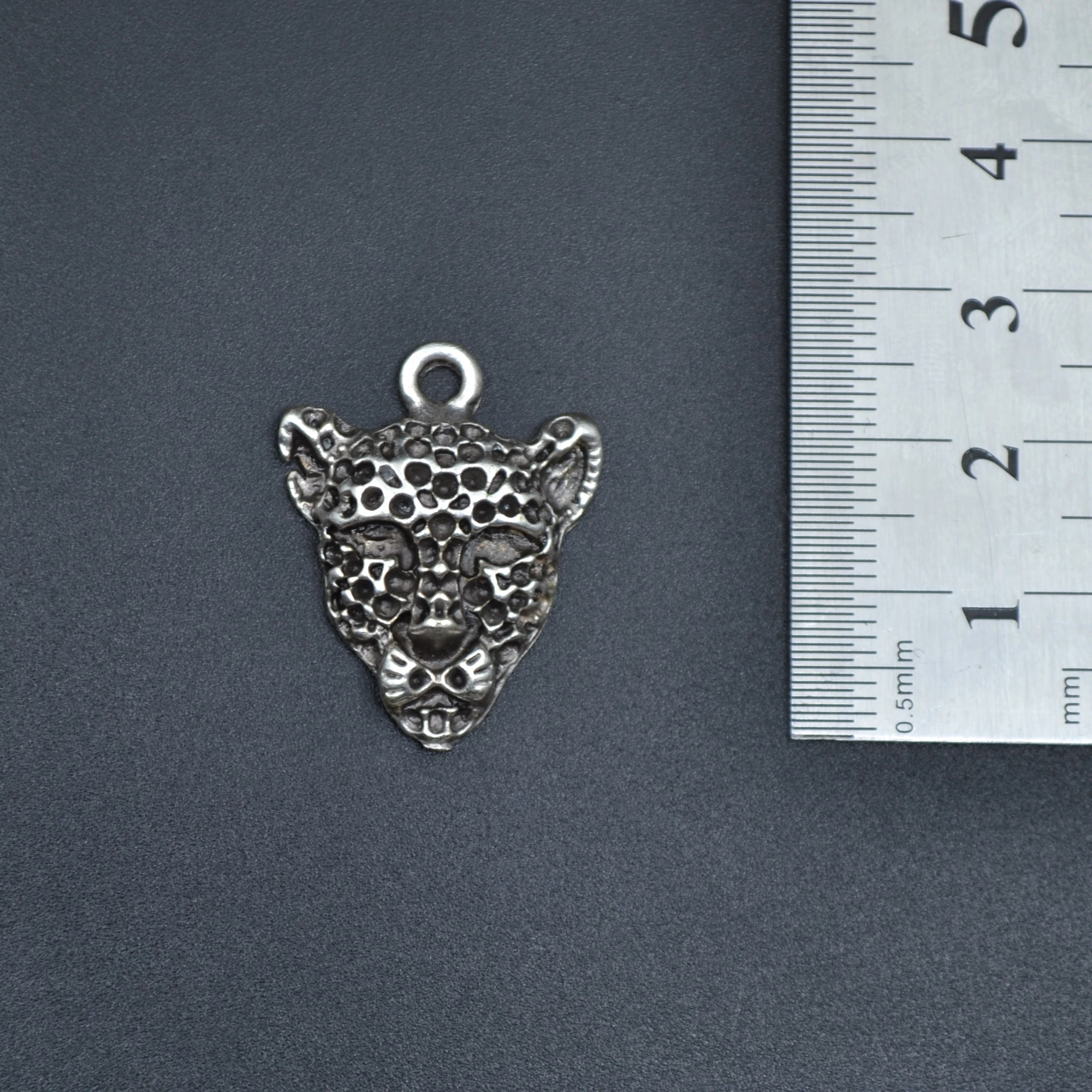 Leopar Kolye Ucu - Gümüş ( Silver ) Renk