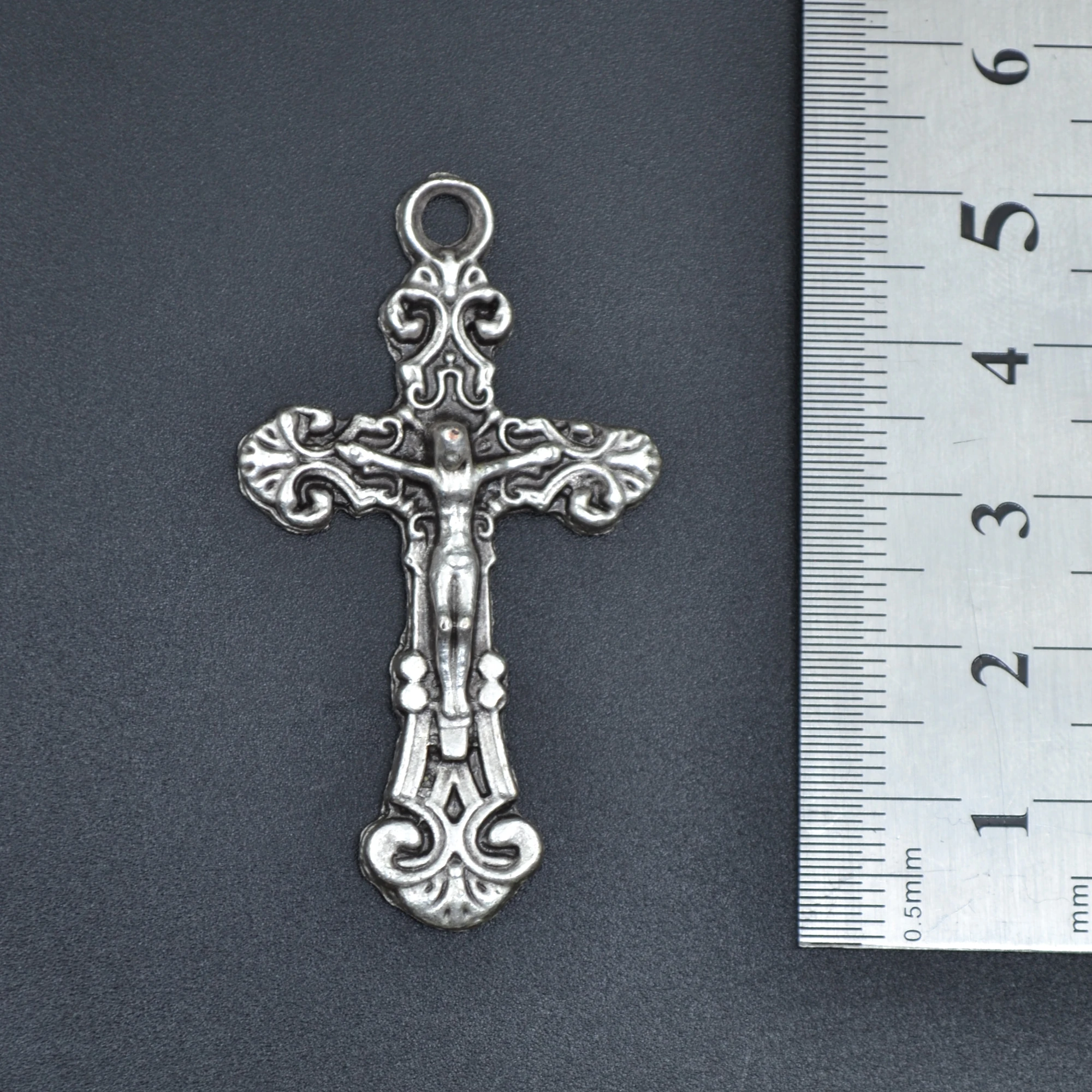 Hz. İsa Haç Kolye - Gümüş ( Silver ) Renk - 60 cm Düz Ezme Zincir Kolye