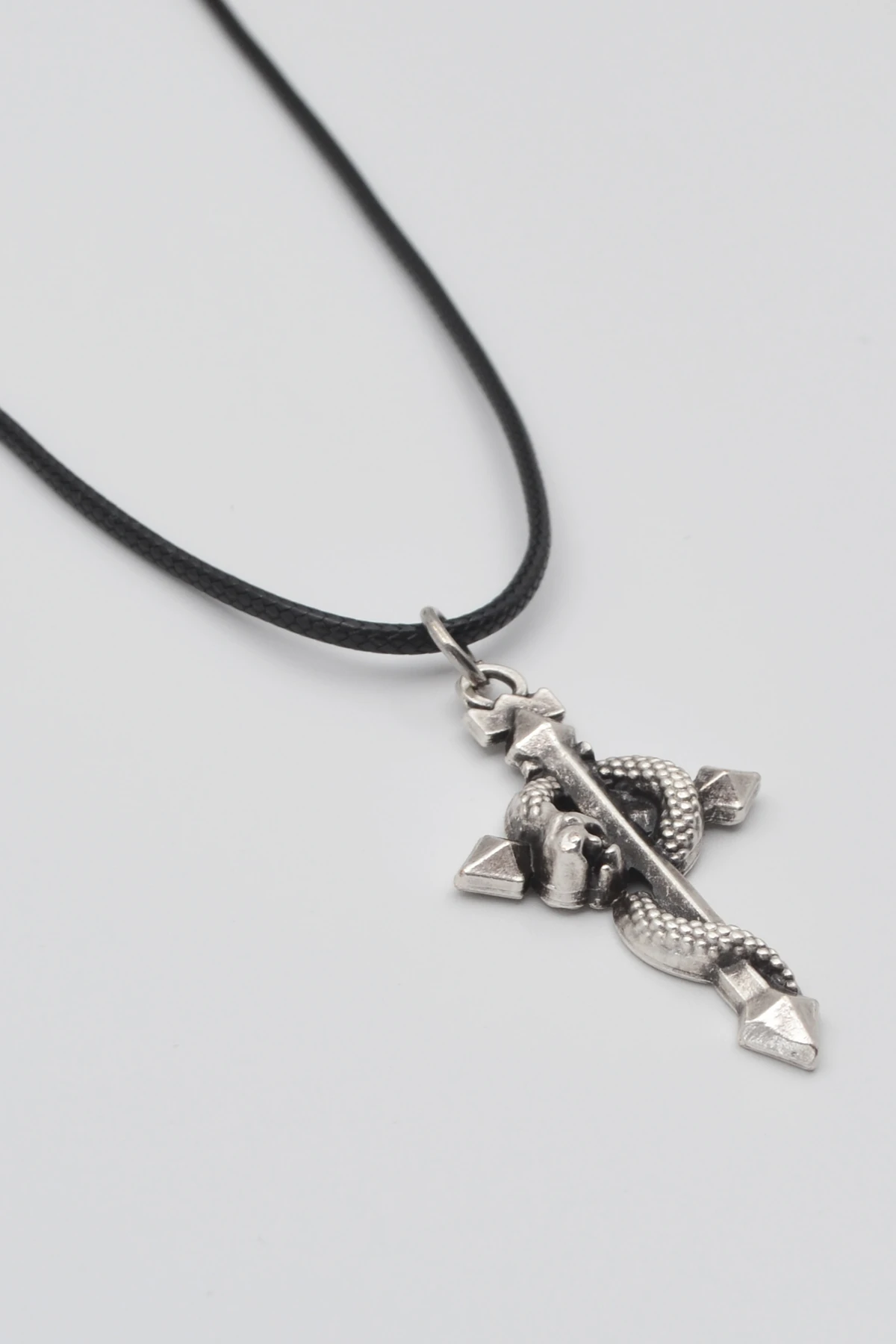 Yılanlı Haç Kolye - Gümüş ( Silver ) Renk - 60 cm Deri İp Kolye