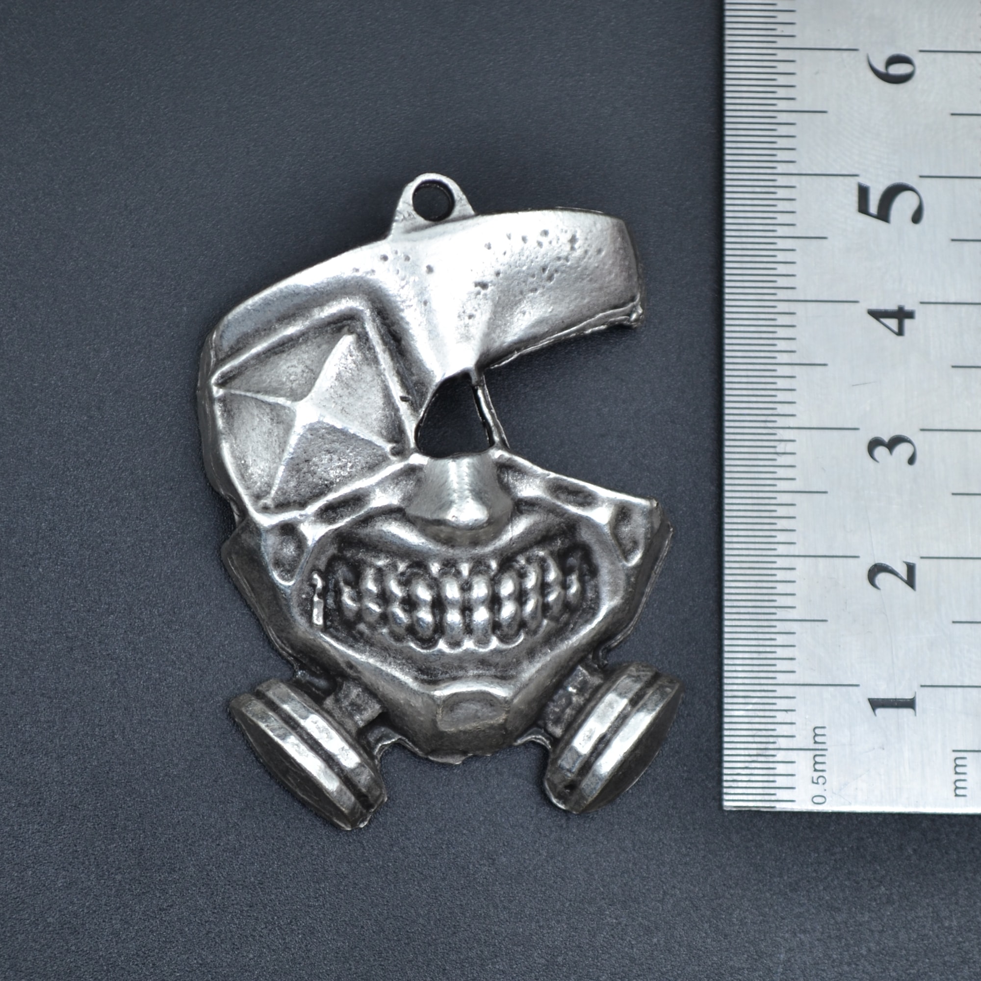 Anime Tokyo Ghouls Ken Kaneki Kolye - Gümüş ( Silver ) Renk - 60 cm Düz Ezme Zincir Kolye