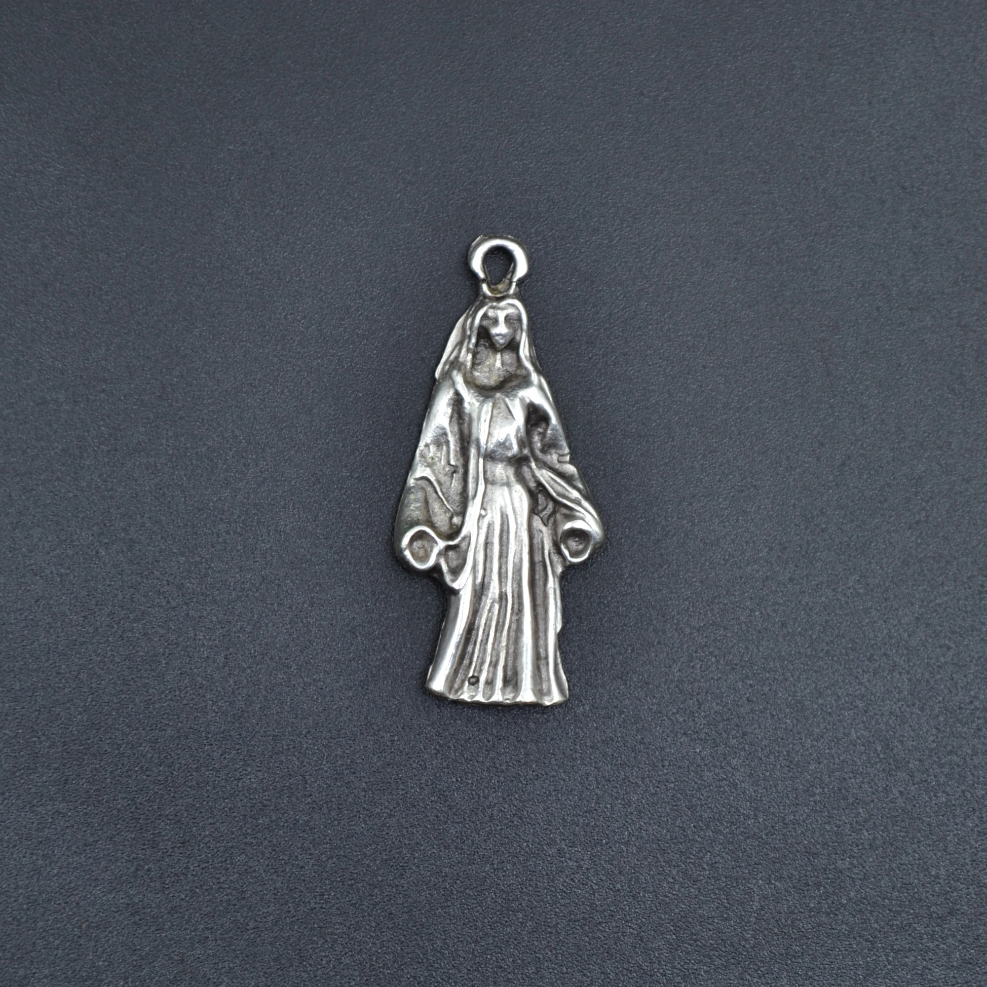 Minimal Meryem Ana Kolye Ucu - Gümüş ( Silver ) Renk