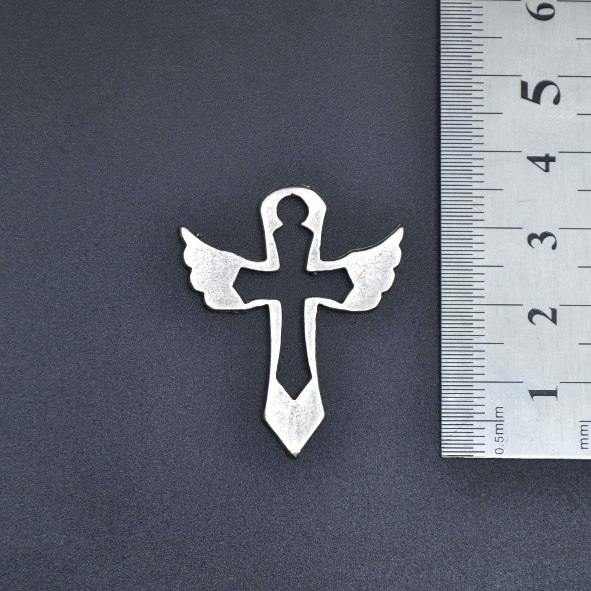 Kanat Detaylı Haç Kolye - Gümüş ( Silver ) Renk - 60 cm Düz Ezme Zincir Kolye