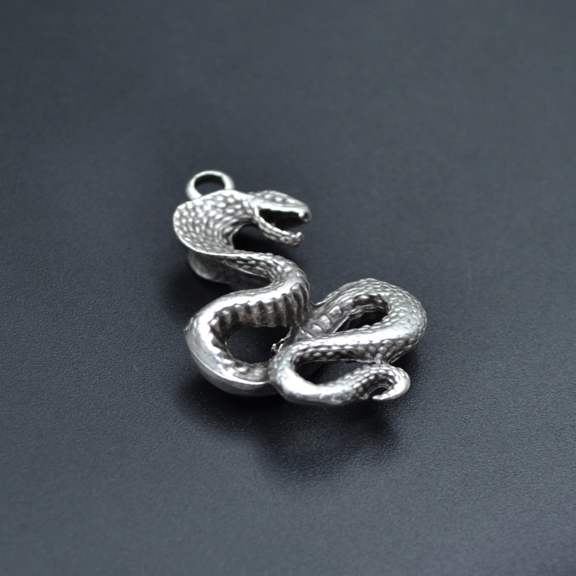 Kobra Yılan Kolye - Gümüş ( Silver ) Renk - 60 cm Deri İp Kolye