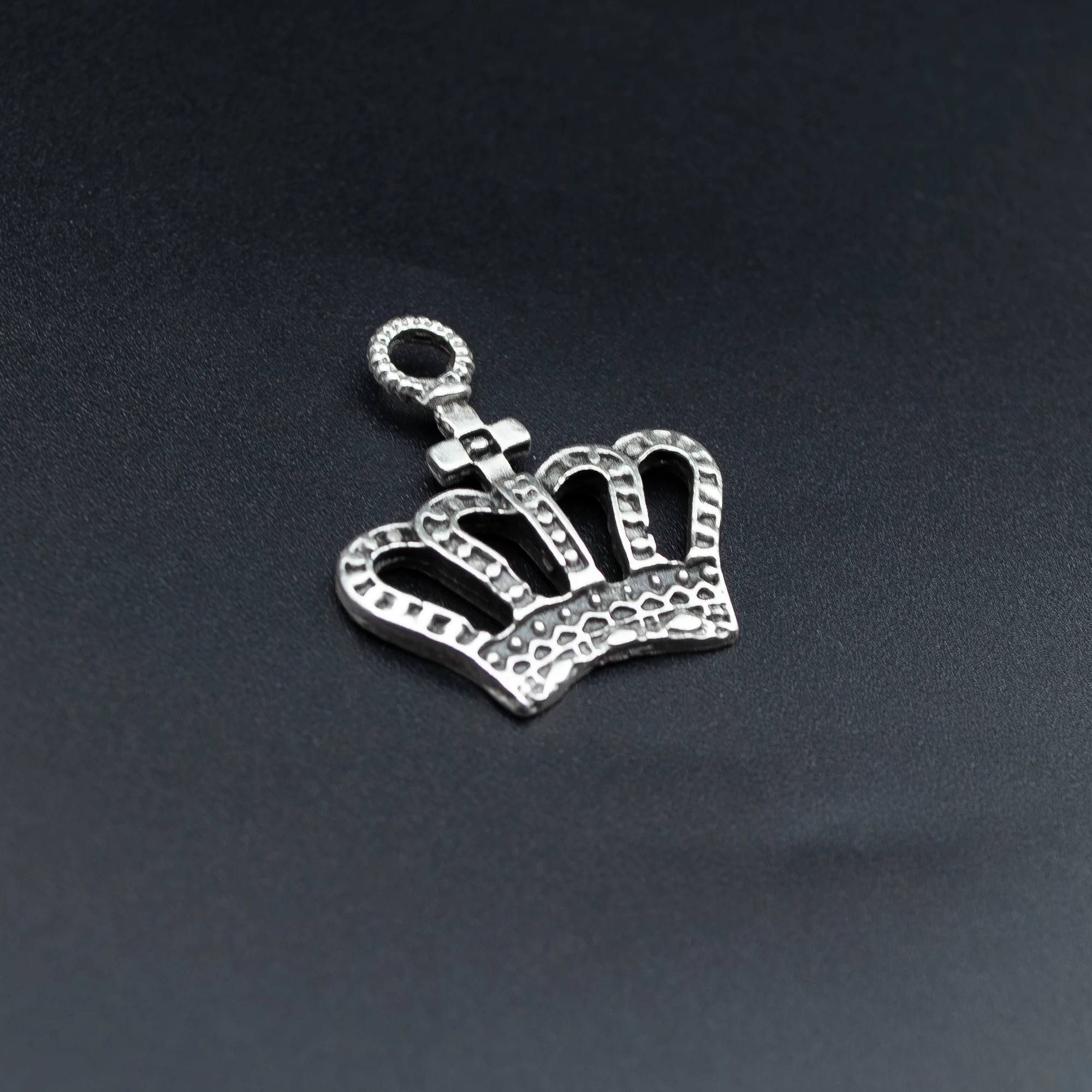 Taç Şeklinde Kolye Ucu - Gümüş ( Silver ) Renk