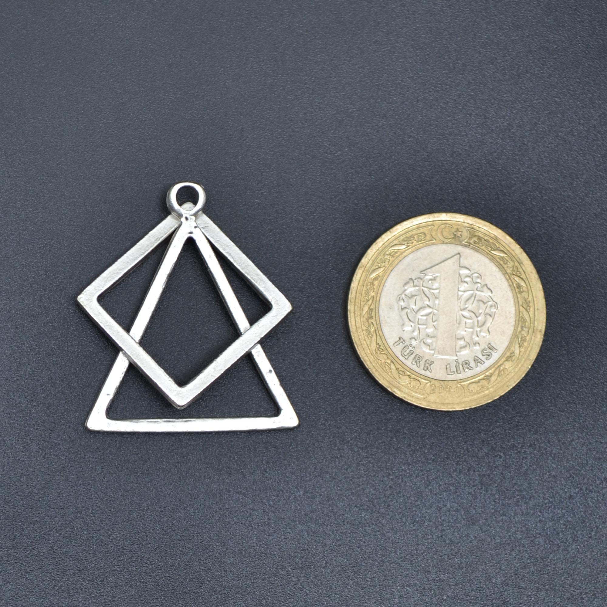 Üçgen Kare Geometrik Kolye - Gümüş ( Silver ) Renk - 60 cm Deri İp Kolye