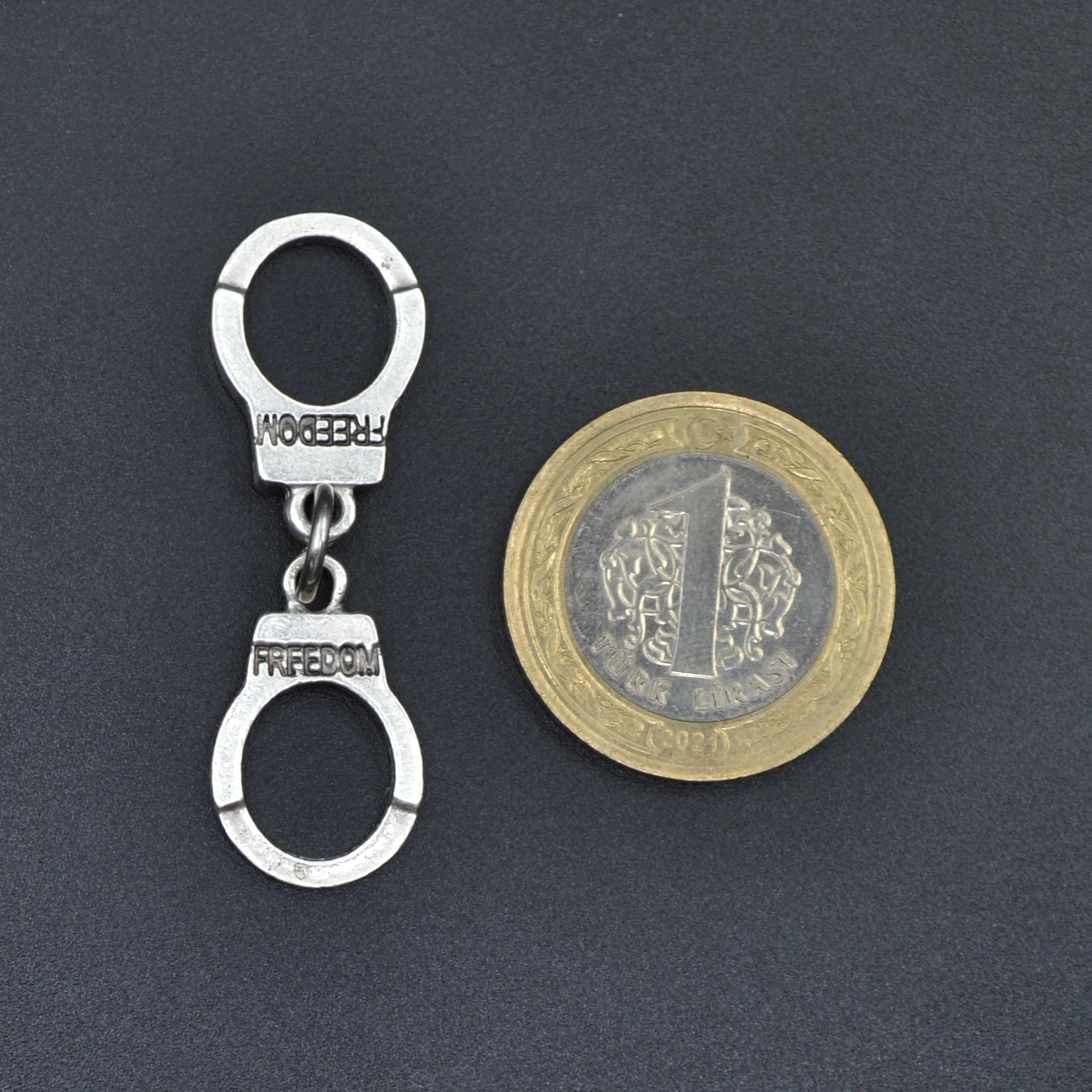 Freedom - Kelepçe Kolye - Gümüş ( Silver ) Renk - 60 cm Deri İp Kolye