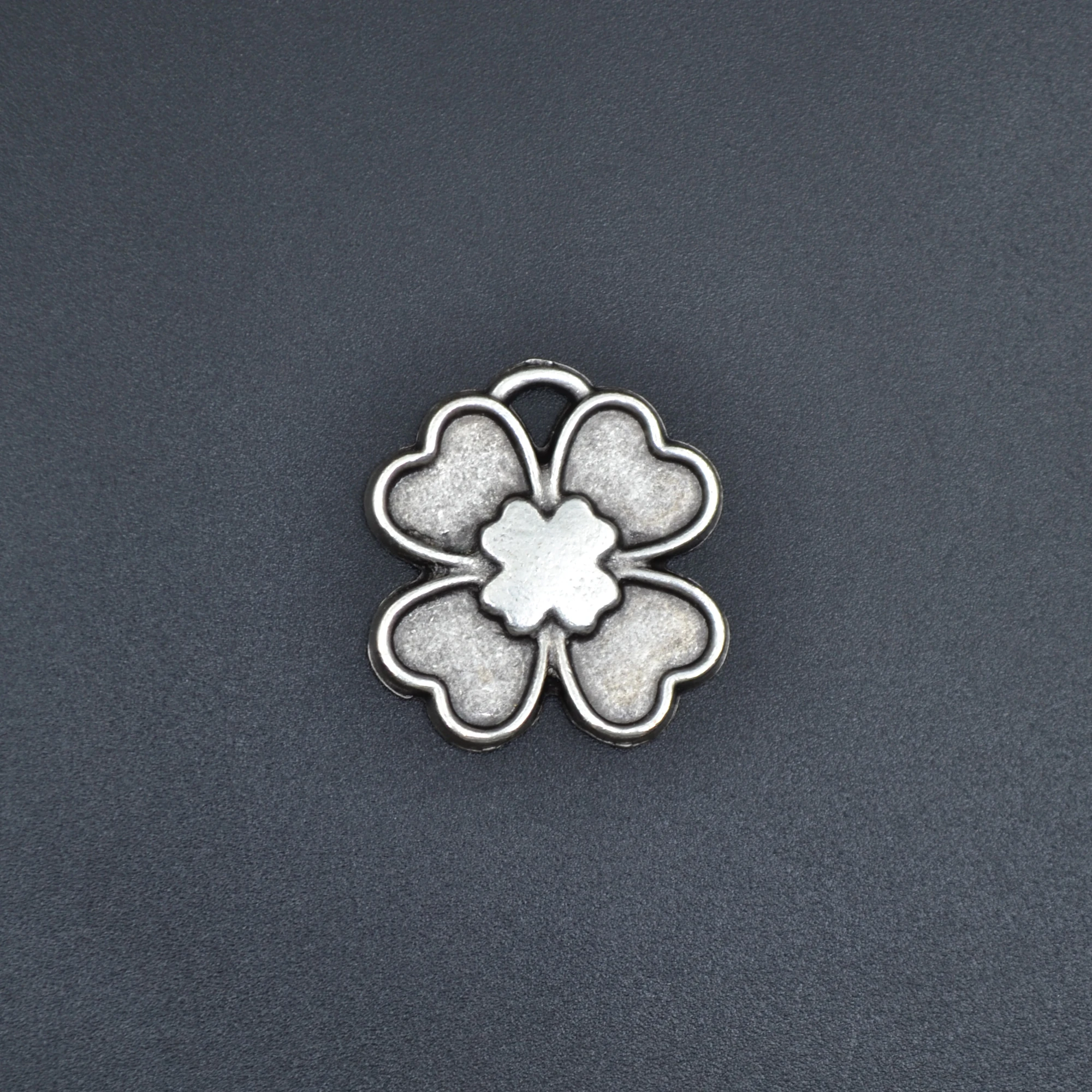 Dört Yapraklı Yonca Kolye - Gümüş ( Silver ) Renk - 60 cm Düz Ezme Zincir Kolye