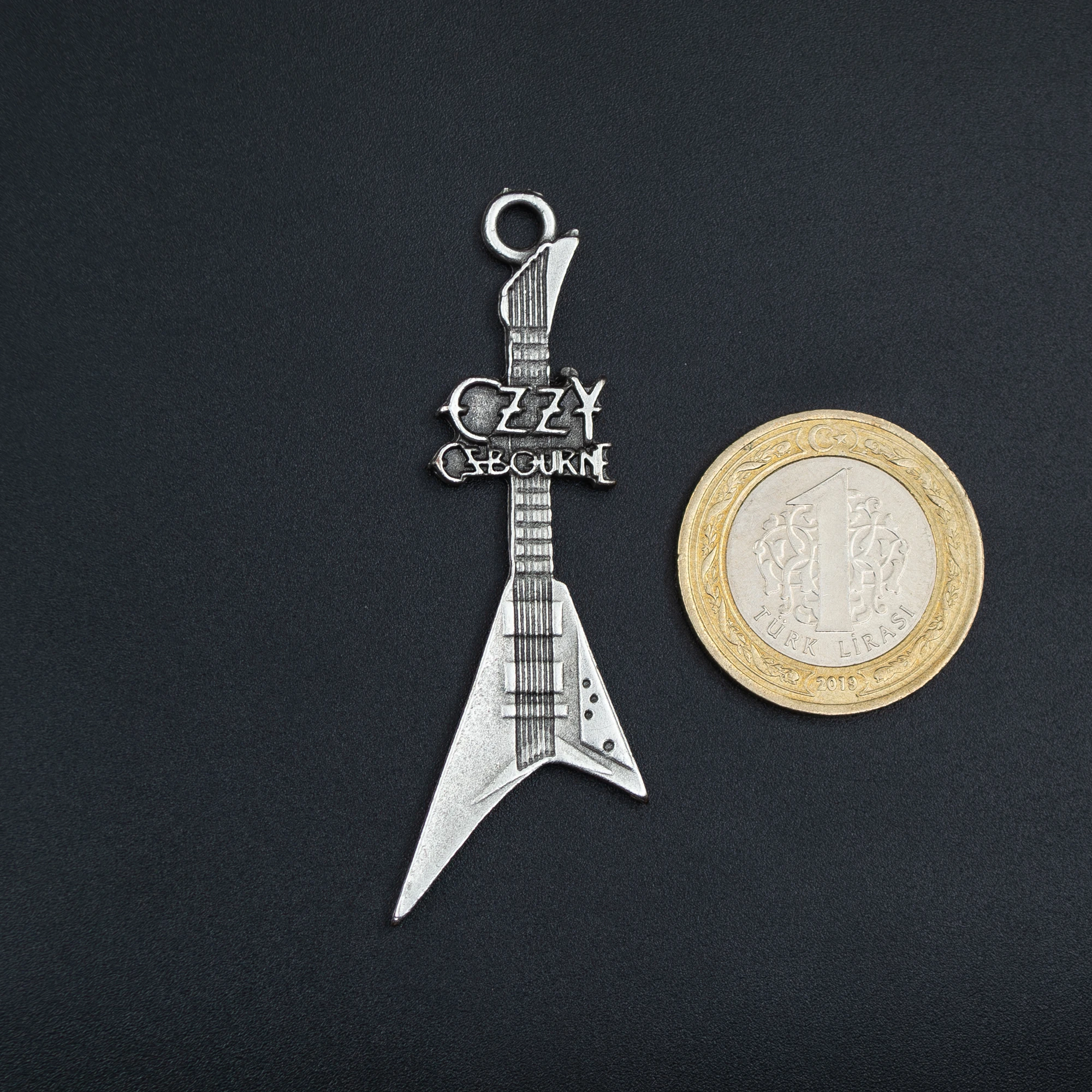 Ozzy Osbourne Elektro Gitar Kolye - Gümüş ( Silver ) Renk - 60 cm Düz Ezme Zincir Kolye