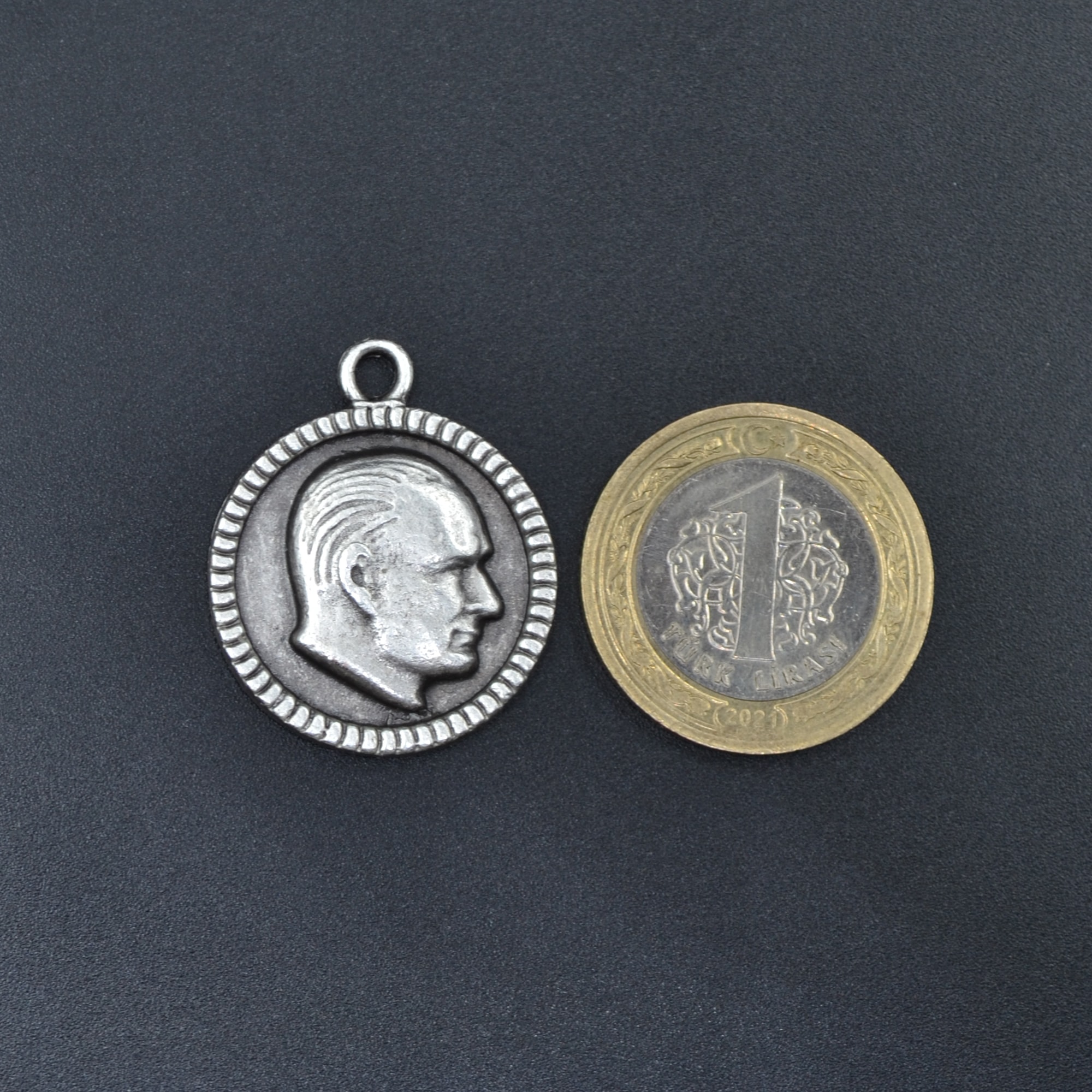 Atatürk Madalyon Kolye - Gümüş ( Silver ) Renk - 60 cm Deri İp Kolye