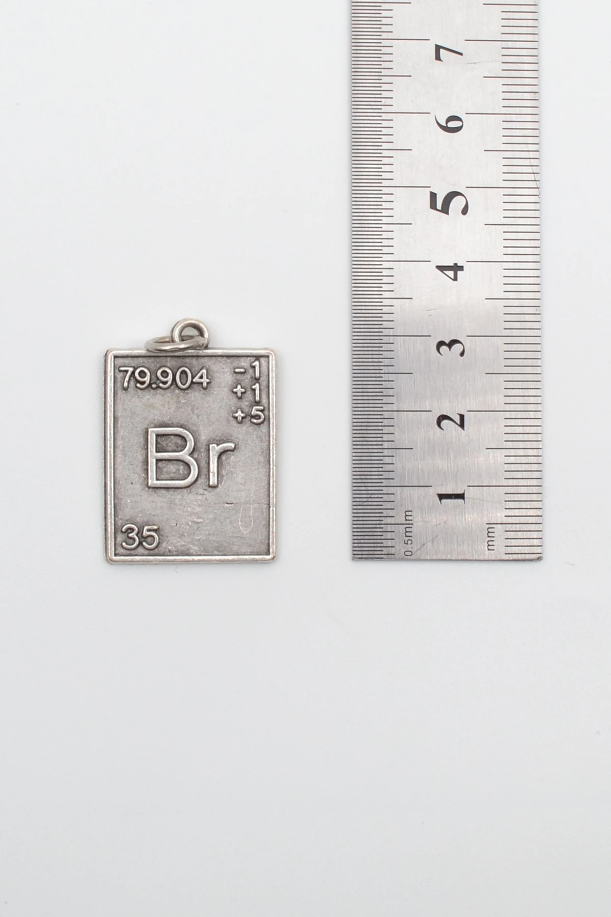 Breaking Bad Br (Brom) Element Kolye - Gümüş ( Silver ) Renk - 60 cm Deri İp Kolye