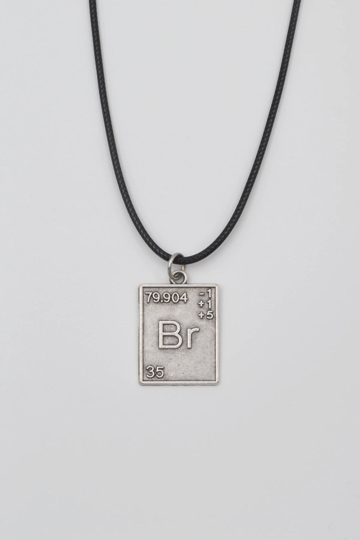 Breaking Bad Br (Brom) Element Kolye - Gümüş ( Silver ) Renk - 60 cm Deri İp Kolye