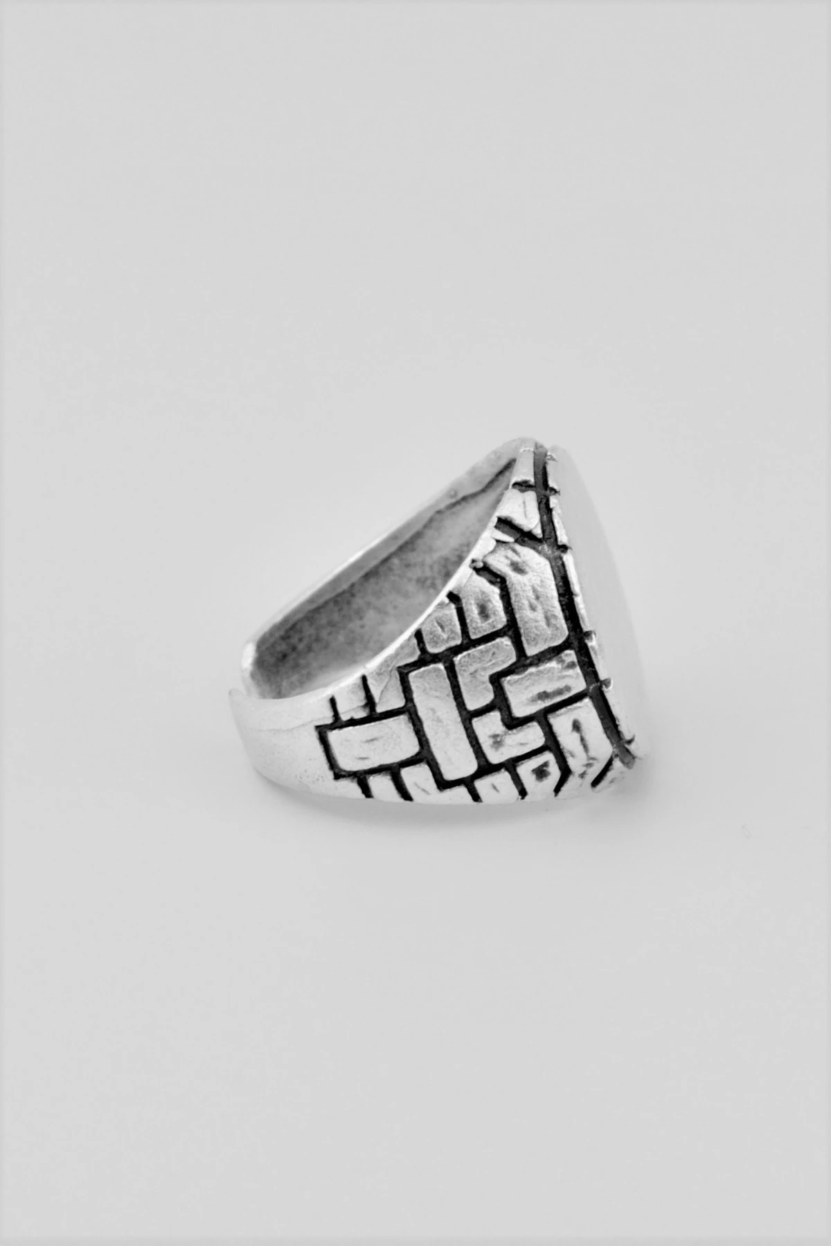 Çukur Yuvarlak Şovalye Gümüş Kaplama Ayarlamalı Erkek Yüzük